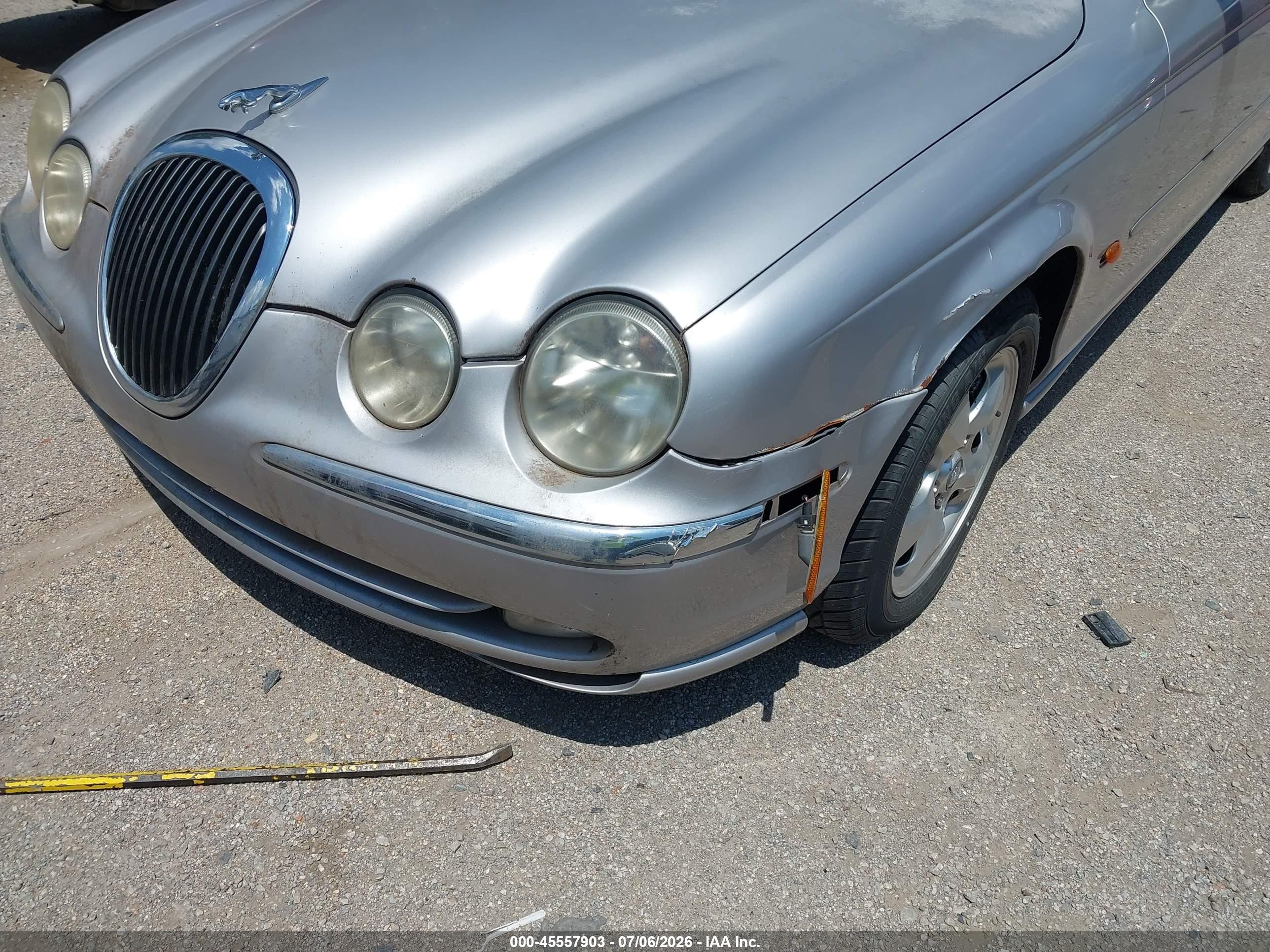 2000 Jaguar S-type 3.0l V6 Silver vin: SAJDA01C4YFL61880