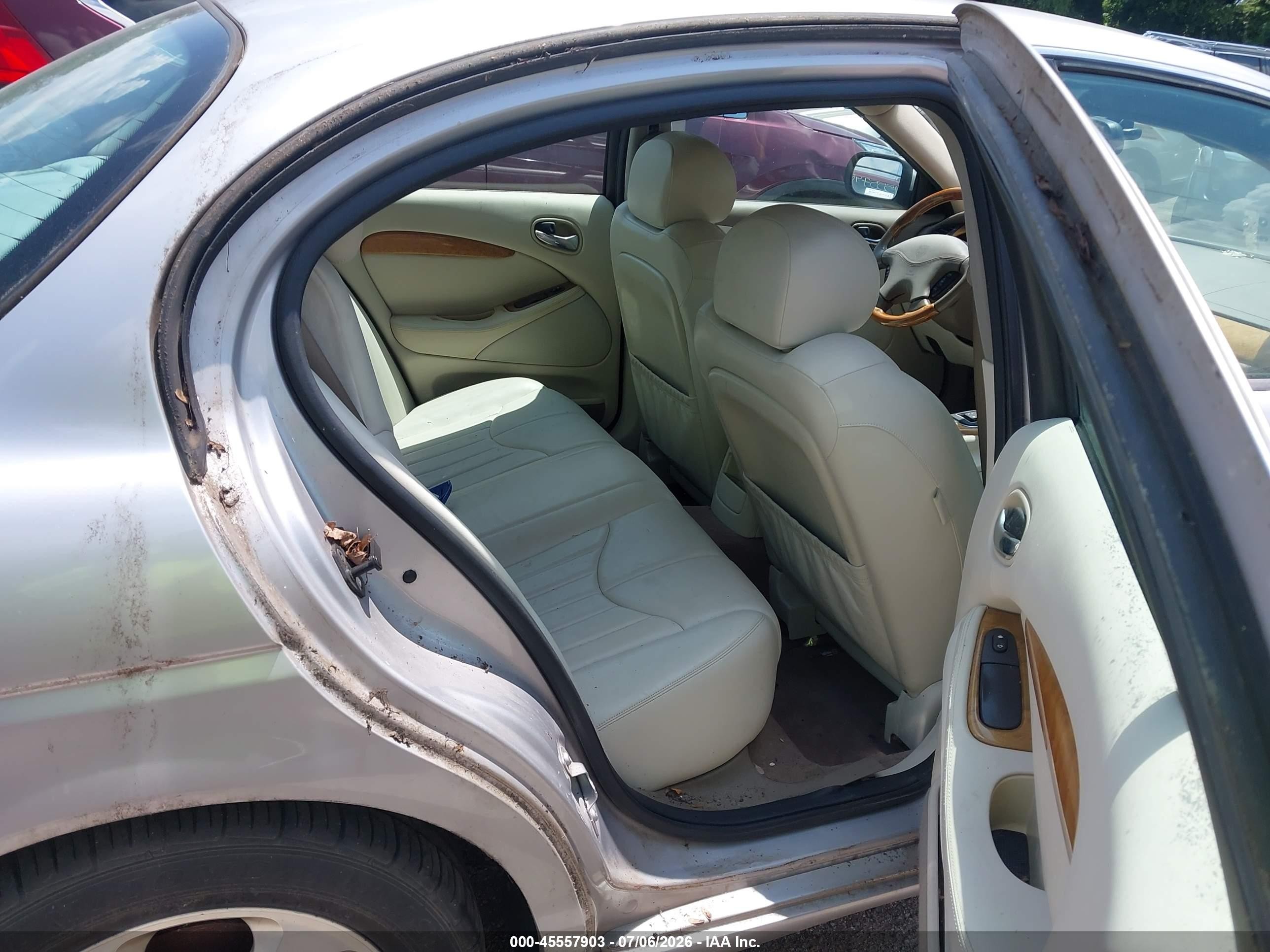 2000 Jaguar S-type 3.0l V6 Silver vin: SAJDA01C4YFL61880