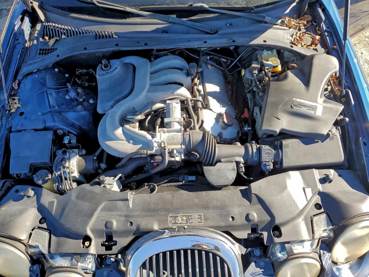 2000 Jaguar S-type Blue vin: SAJDA01C6YFL26659