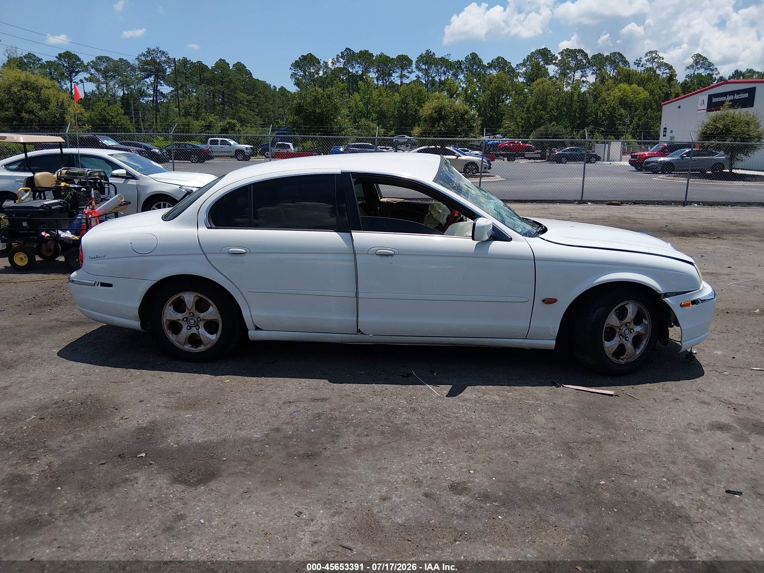 2000 Jaguar S-type 3.0l V6 White vin: SAJDA01C7YFL51599