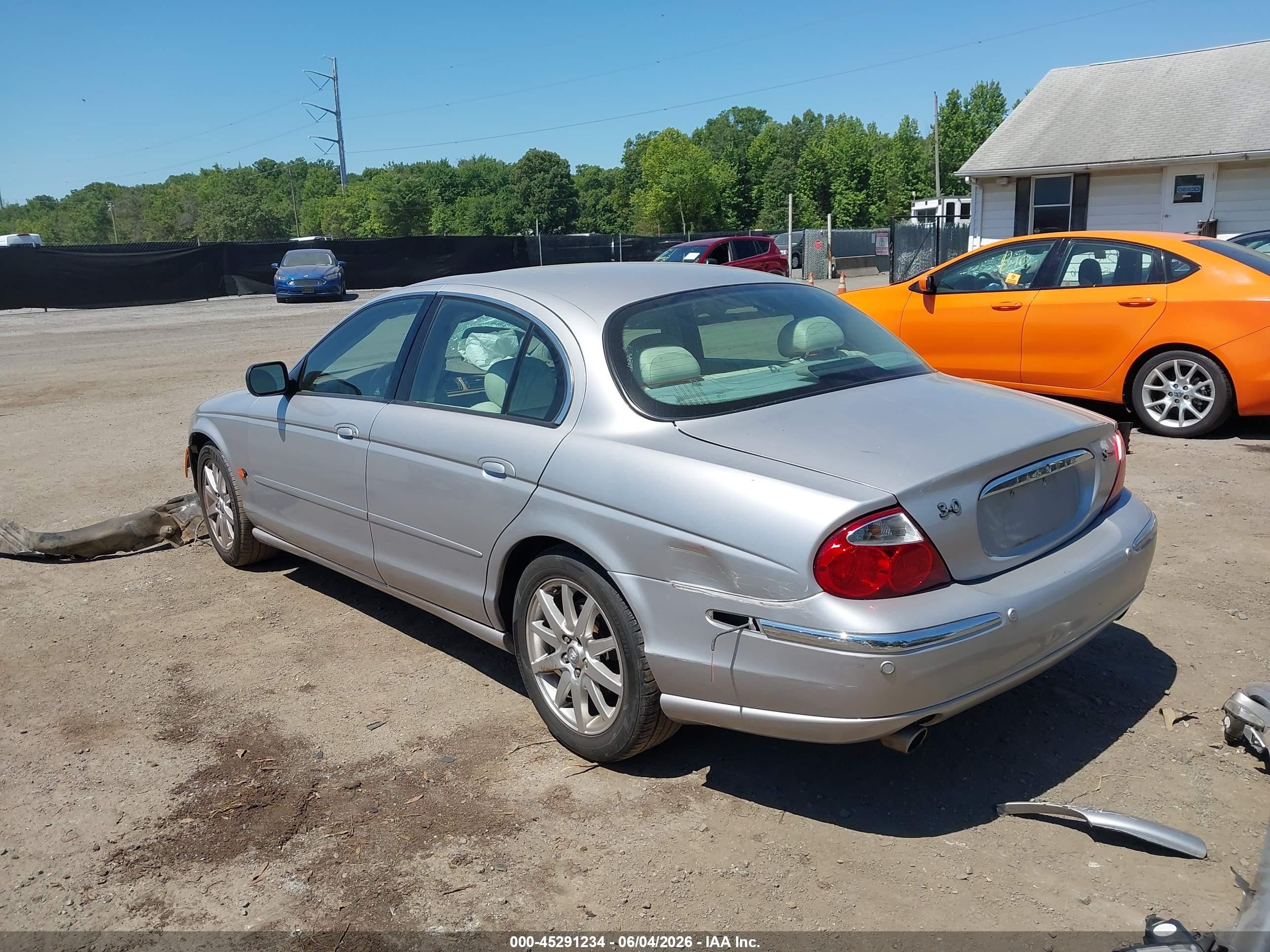 2000 Jaguar S-type 3.0l V6 Silver vin: SAJDA01C9YFL70445