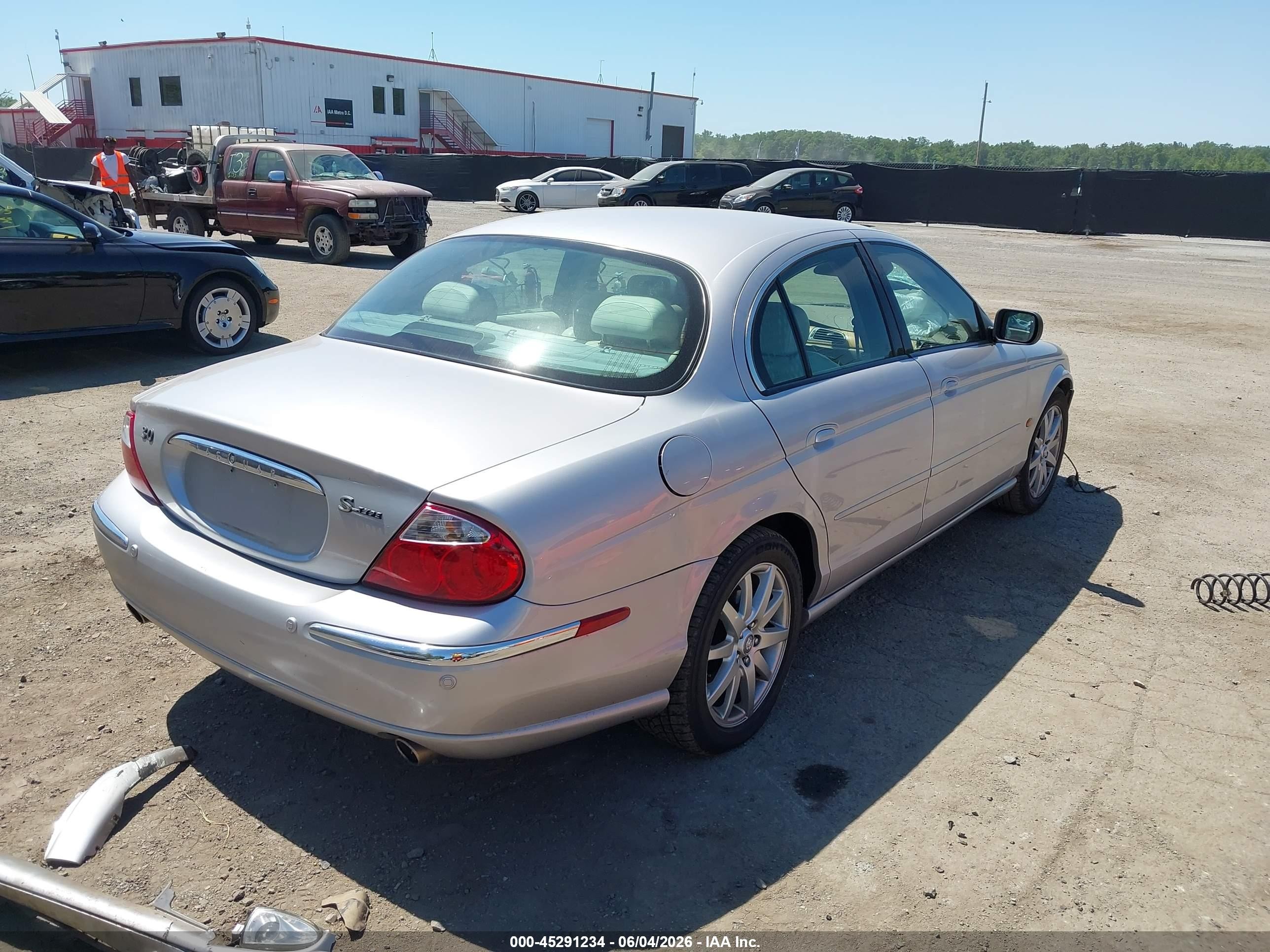2000 Jaguar S-type 3.0l V6 Silver vin: SAJDA01C9YFL70445