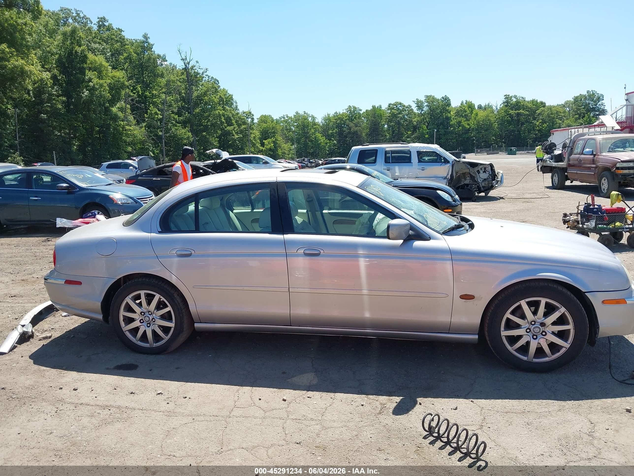 2000 Jaguar S-type 3.0l V6 Silver vin: SAJDA01C9YFL70445