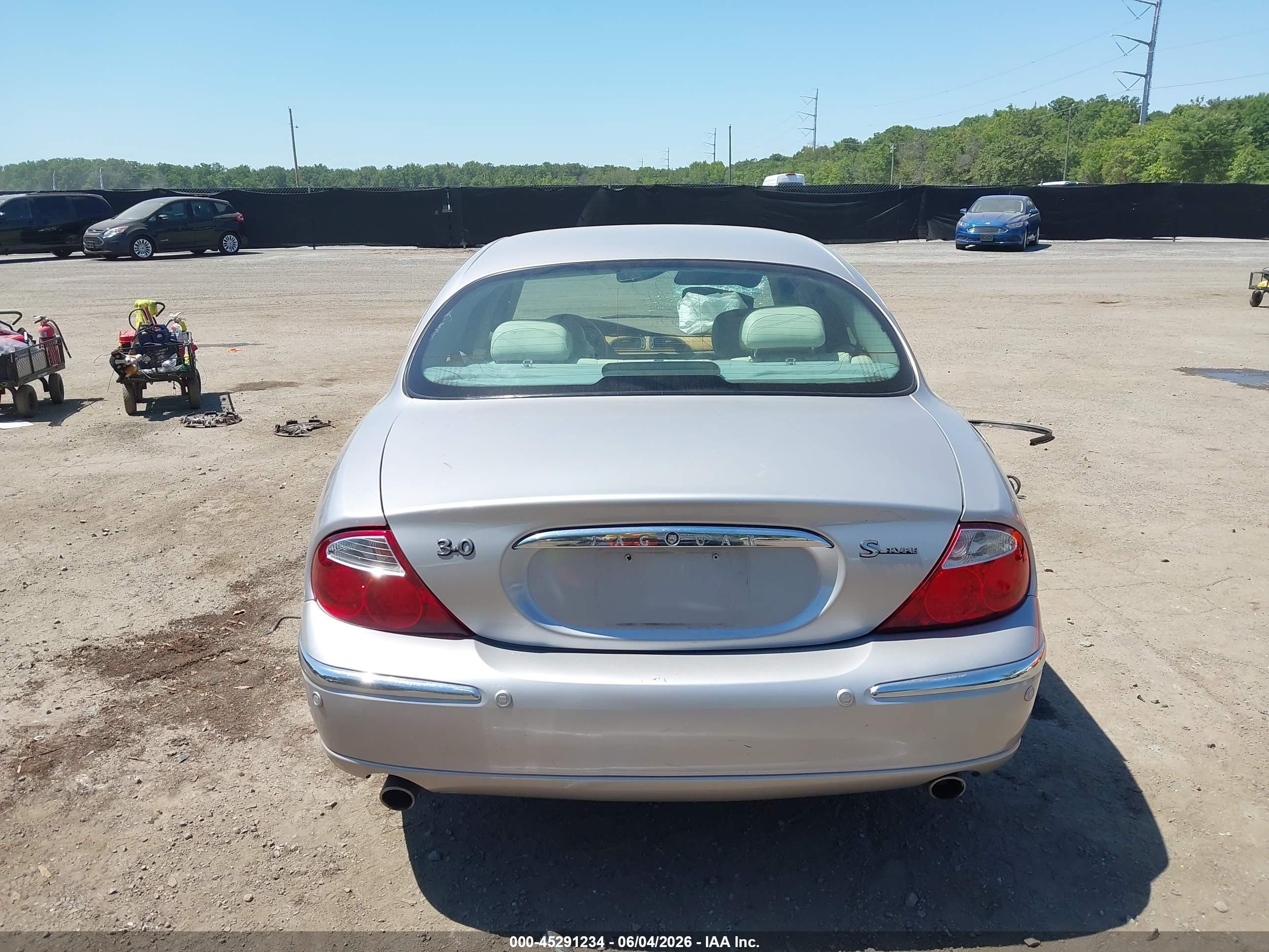 2000 Jaguar S-type 3.0l V6 Silver vin: SAJDA01C9YFL70445