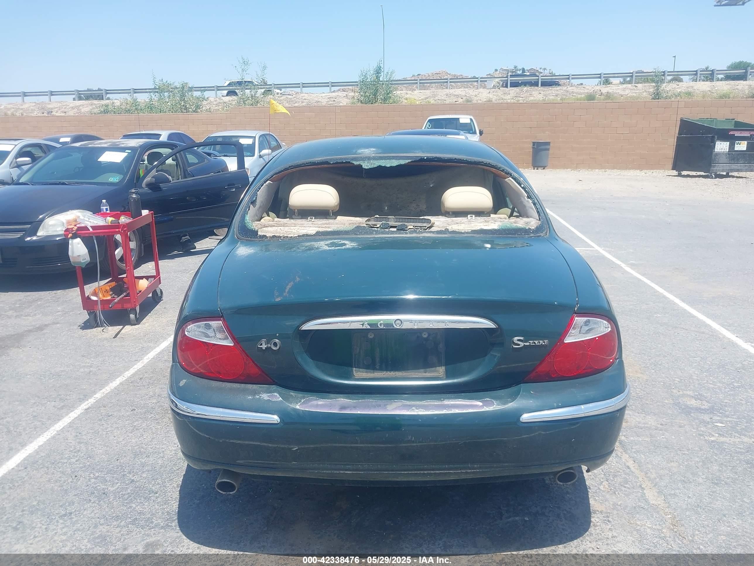 2000 Jaguar S-type 4.0l V8 Green vin: SAJDA01D2YGL31067