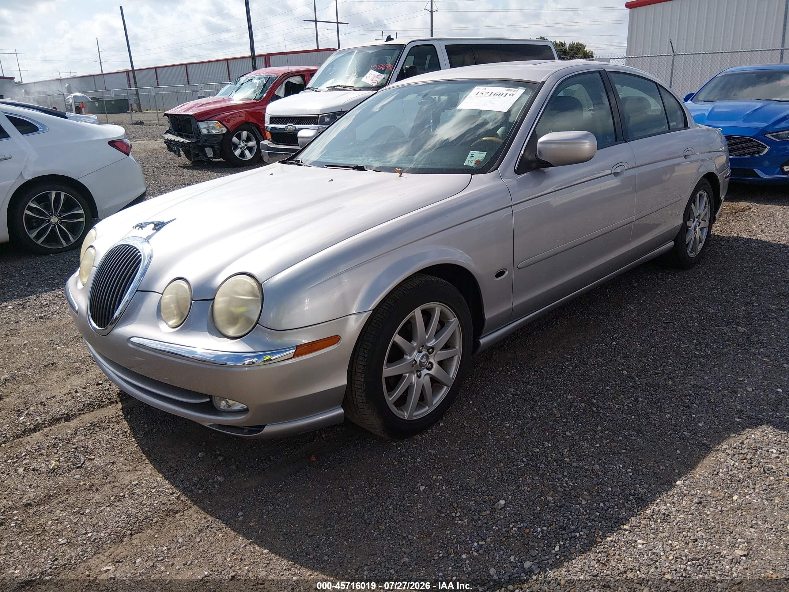 2000 Jaguar S-type 4.0l V8 Silver vin: SAJDA01D4YGL67746