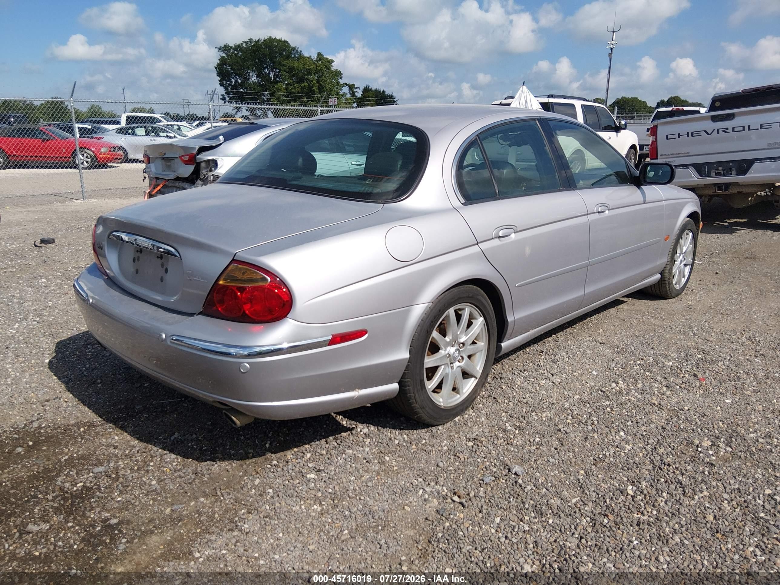 2000 Jaguar S-type 4.0l V8 Silver vin: SAJDA01D4YGL67746