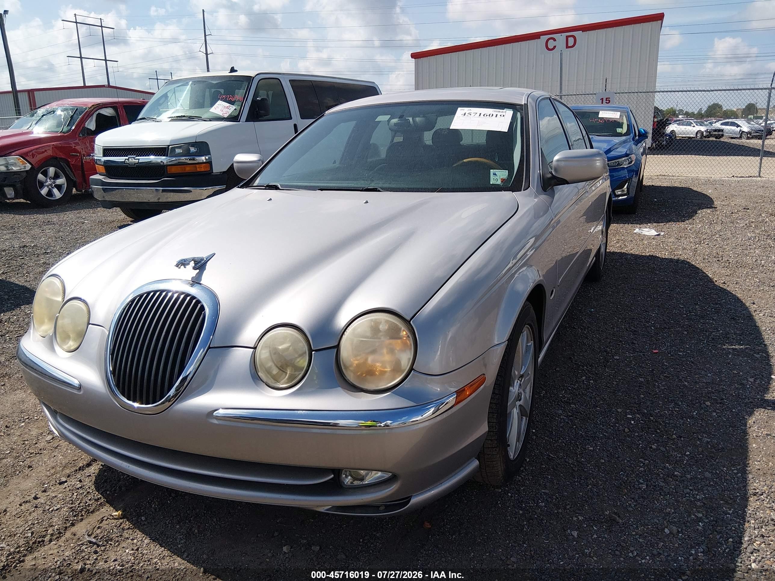 2000 Jaguar S-type 4.0l V8 Silver vin: SAJDA01D4YGL67746