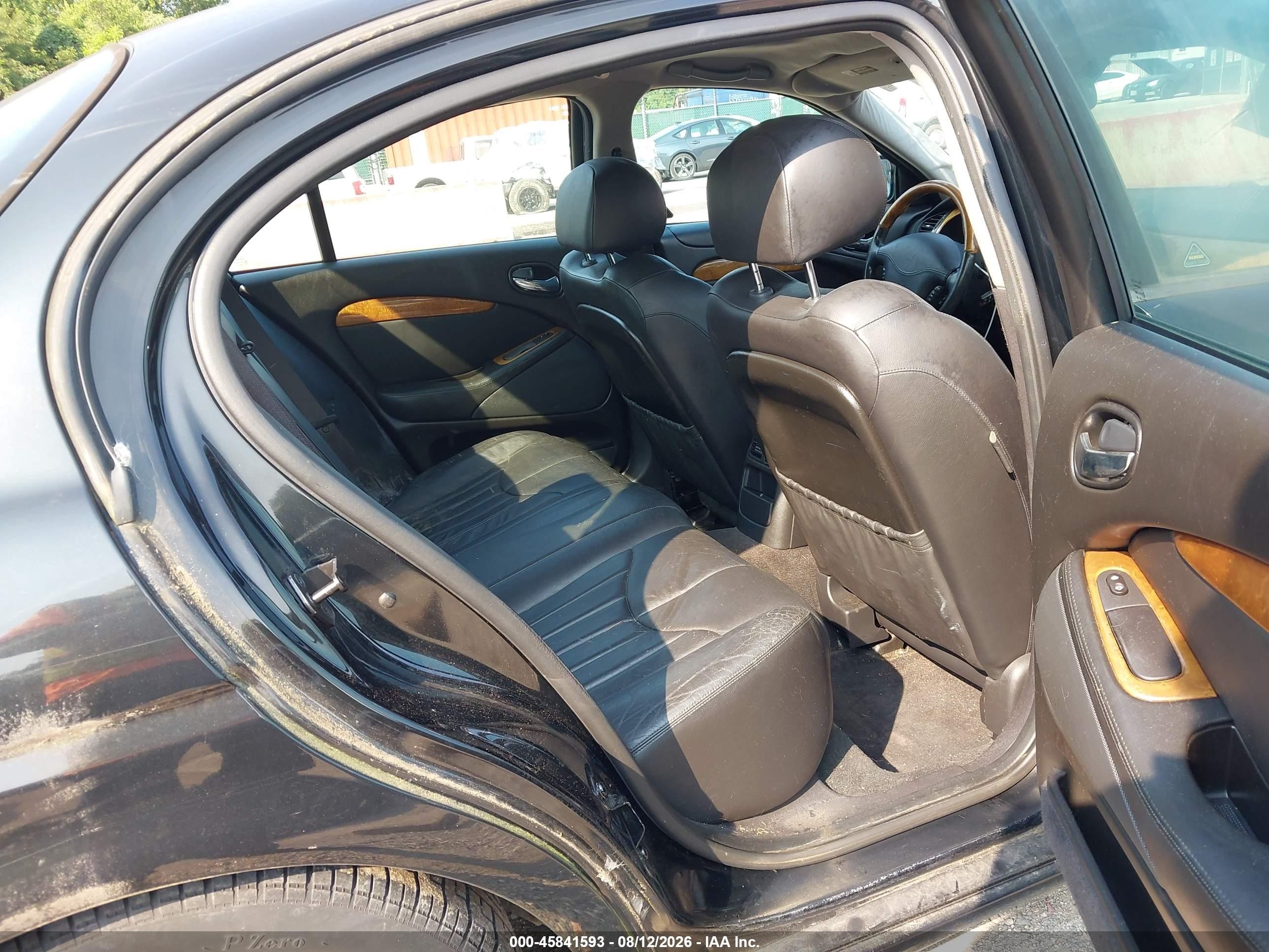 2000 Jaguar S-type 4.0l V8 Black vin: SAJDA01D6YGL46364