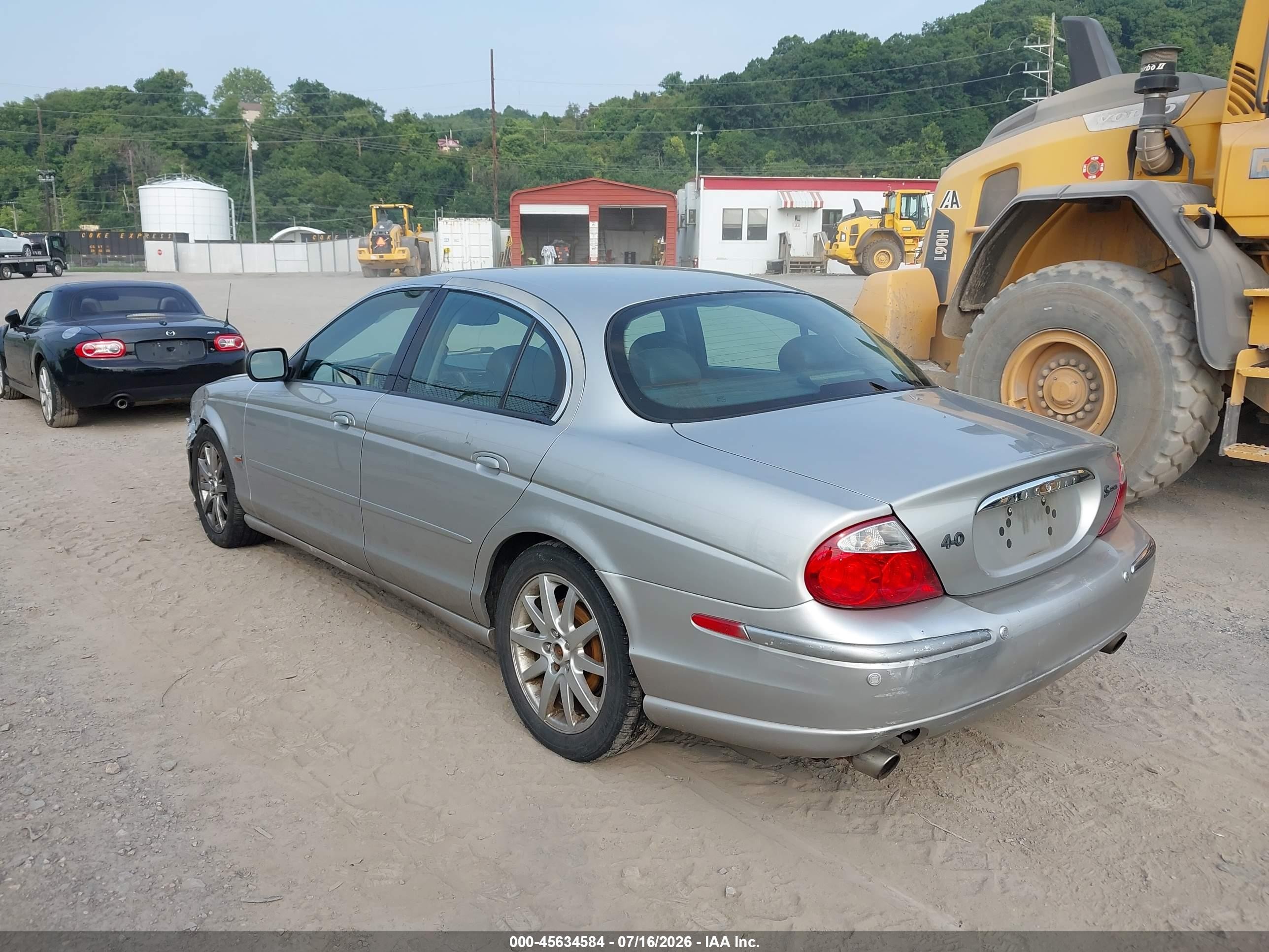2000 Jaguar S-type 4.0l V8 Silver vin: SAJDA01D8YGL21675