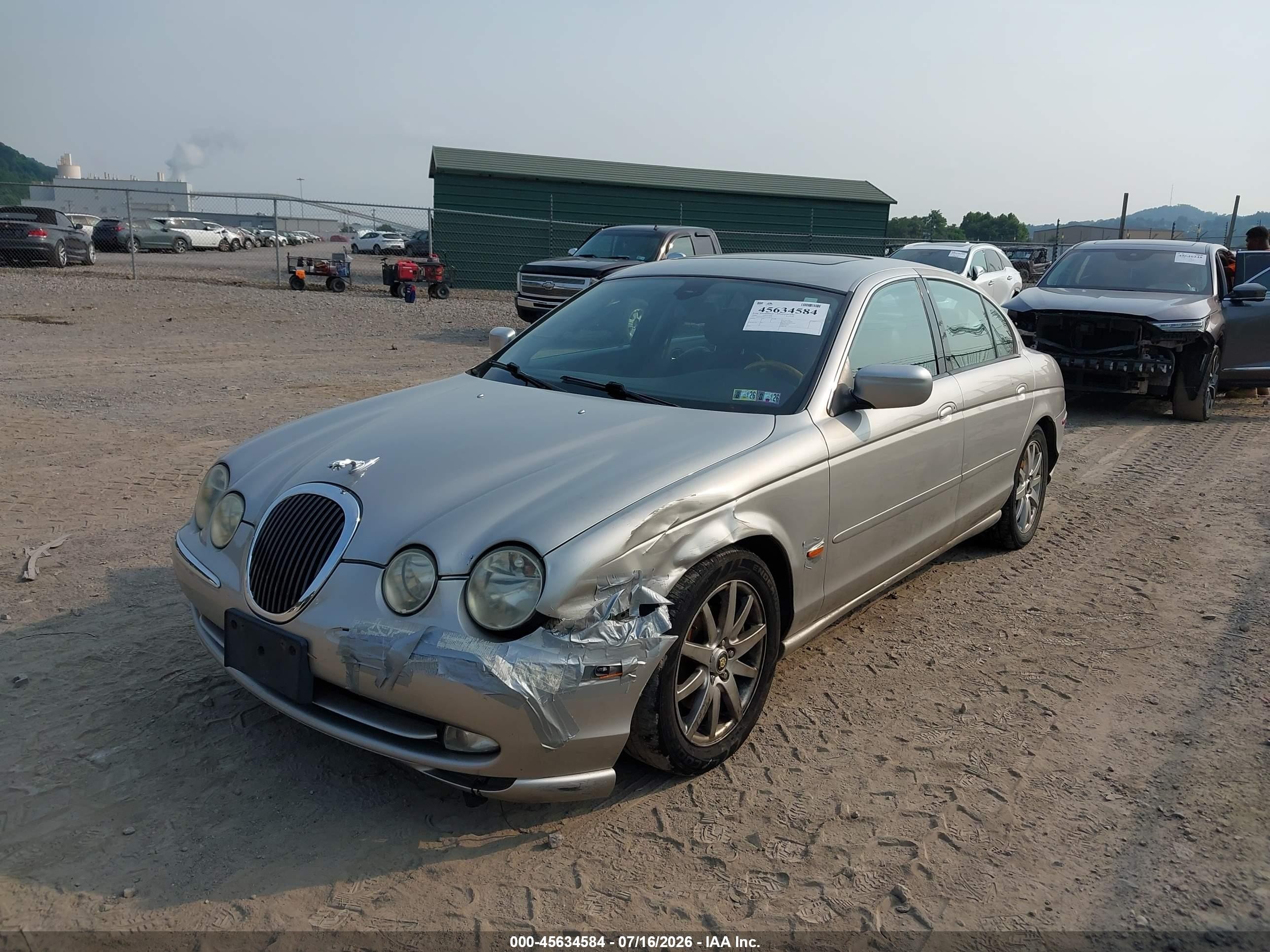 2000 Jaguar S-type 4.0l V8 Silver vin: SAJDA01D8YGL21675