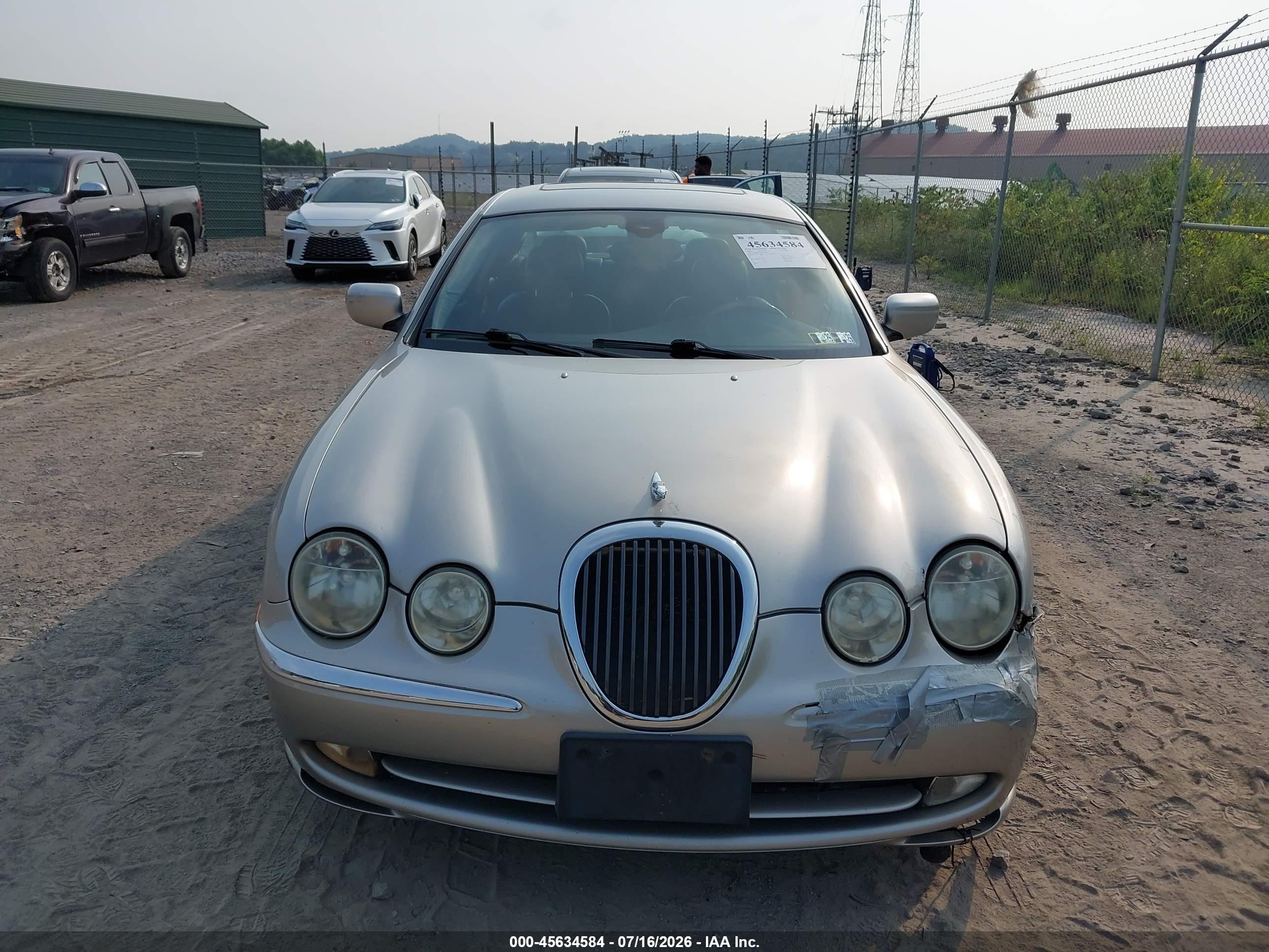 2000 Jaguar S-type 4.0l V8 Silver vin: SAJDA01D8YGL21675