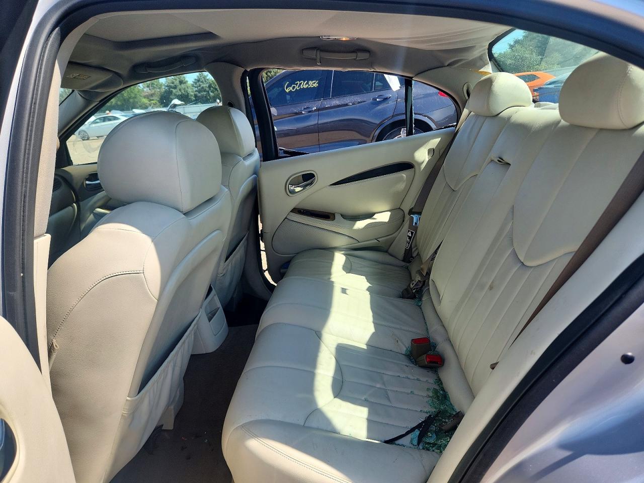 2001 Jaguar S-type Silver vin: SAJDA01N41FM04167