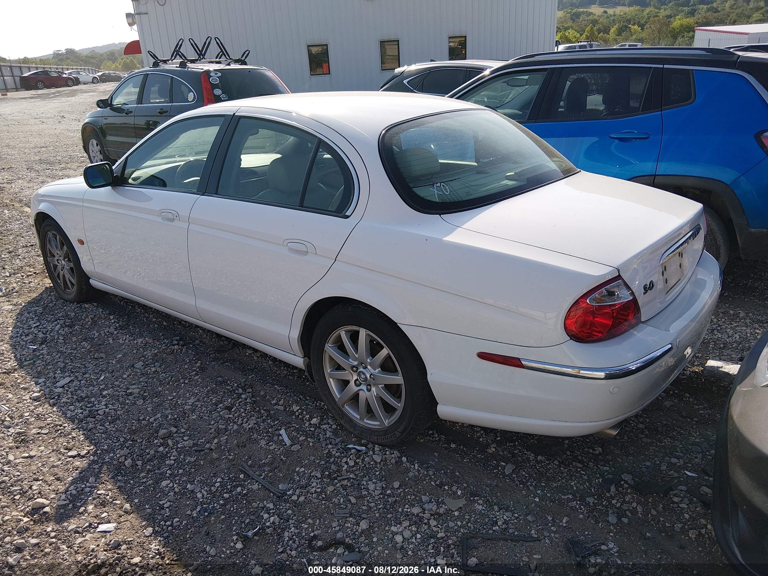 2002 Jaguar S-type 3.0l V6 White vin: SAJDA01N82FM25234