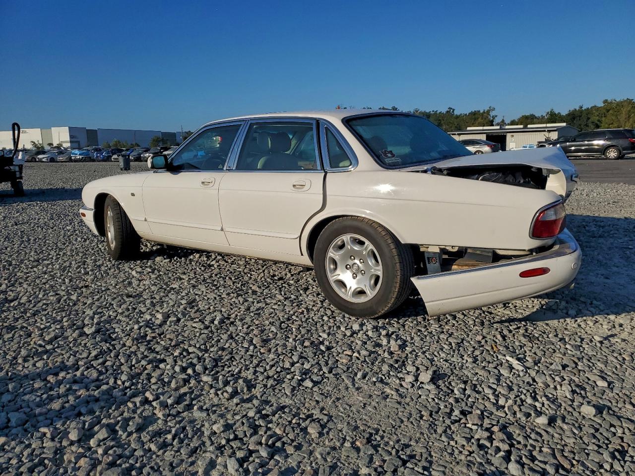2001 Jaguar Xj8 White vin: SAJDA14C01LF28568