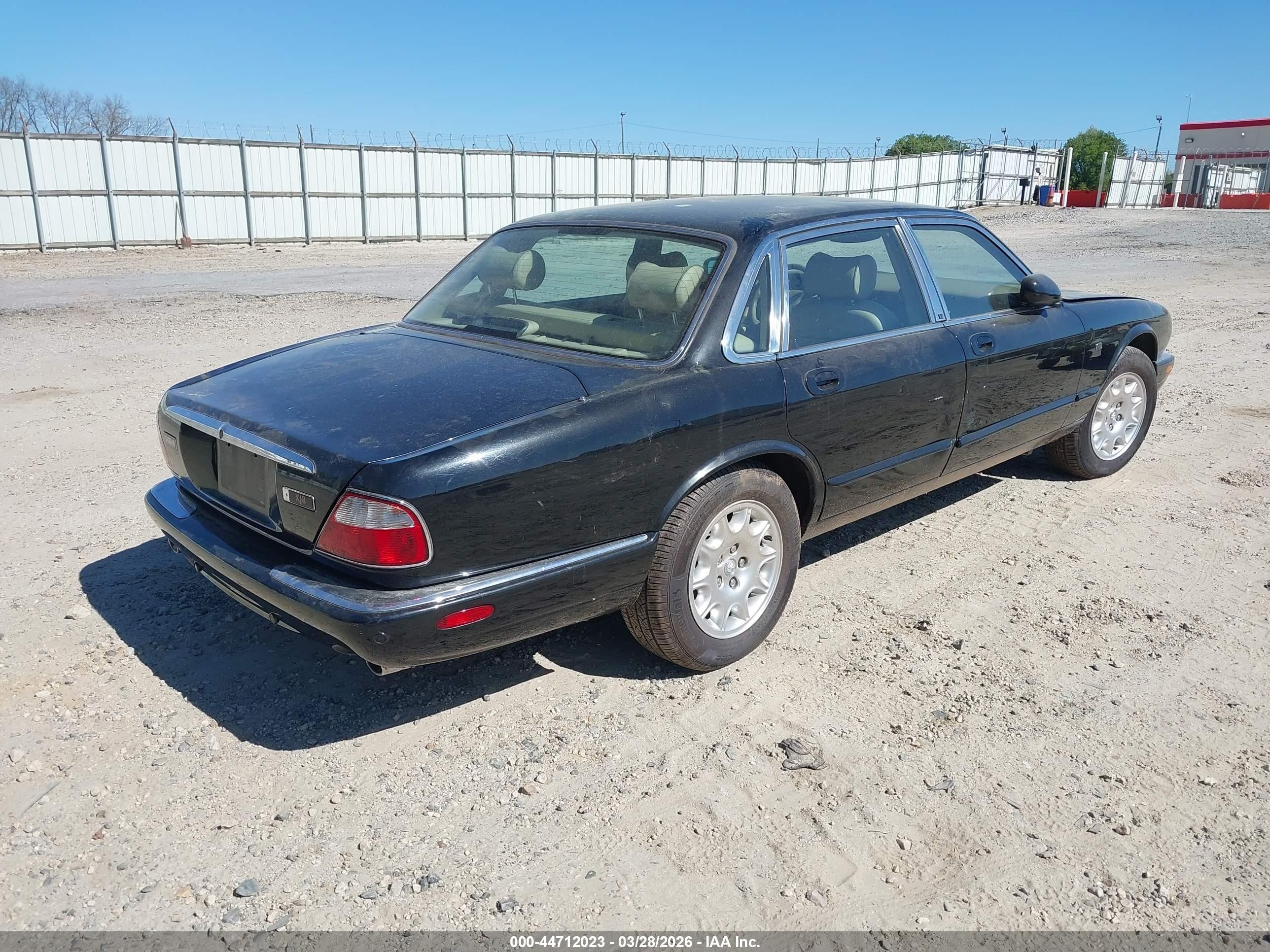 2001 Jaguar Xj8   Black vin: SAJDA14C01LF33687