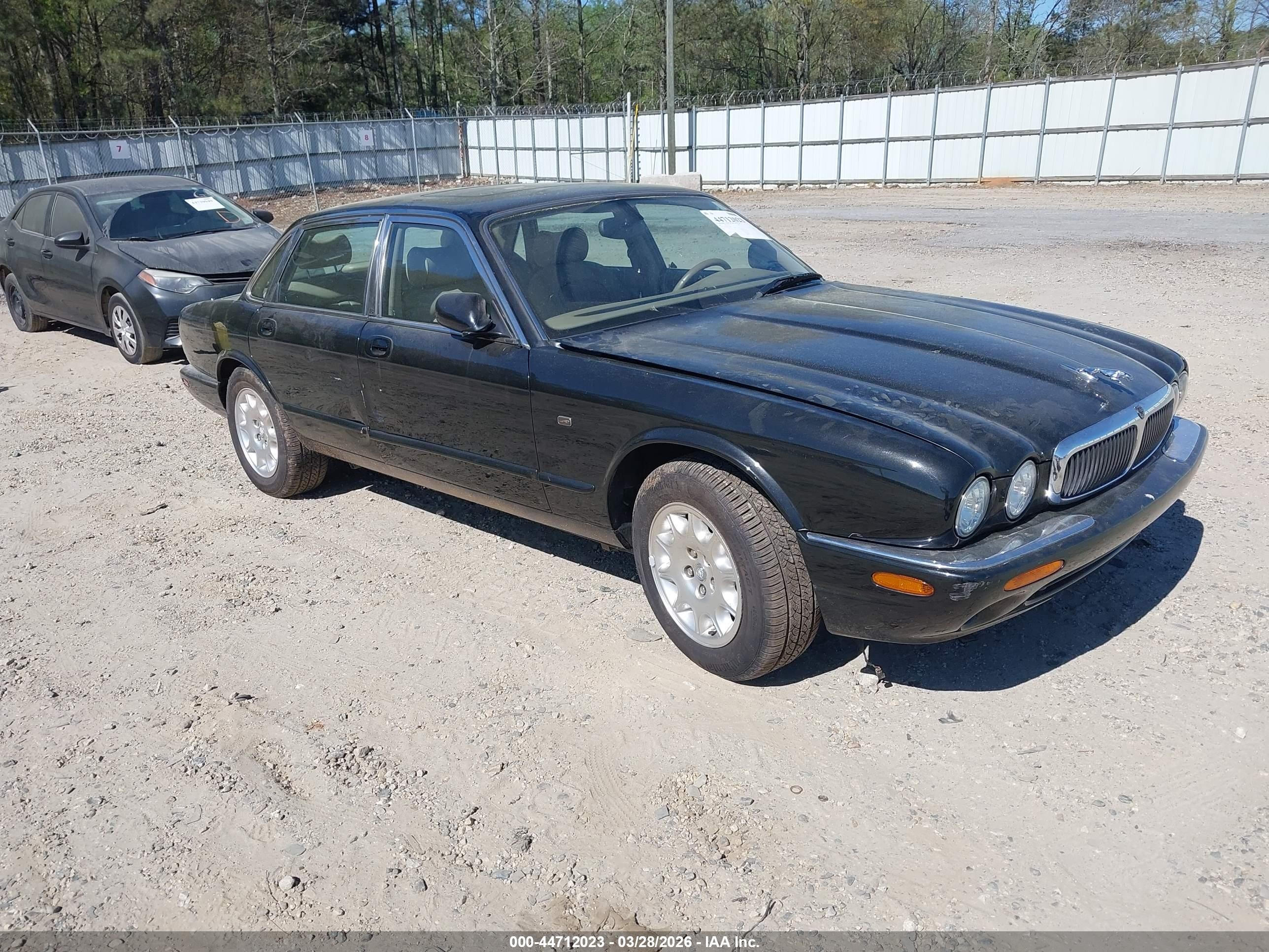 2001 Jaguar Xj8   Черный vin: SAJDA14C01LF33687