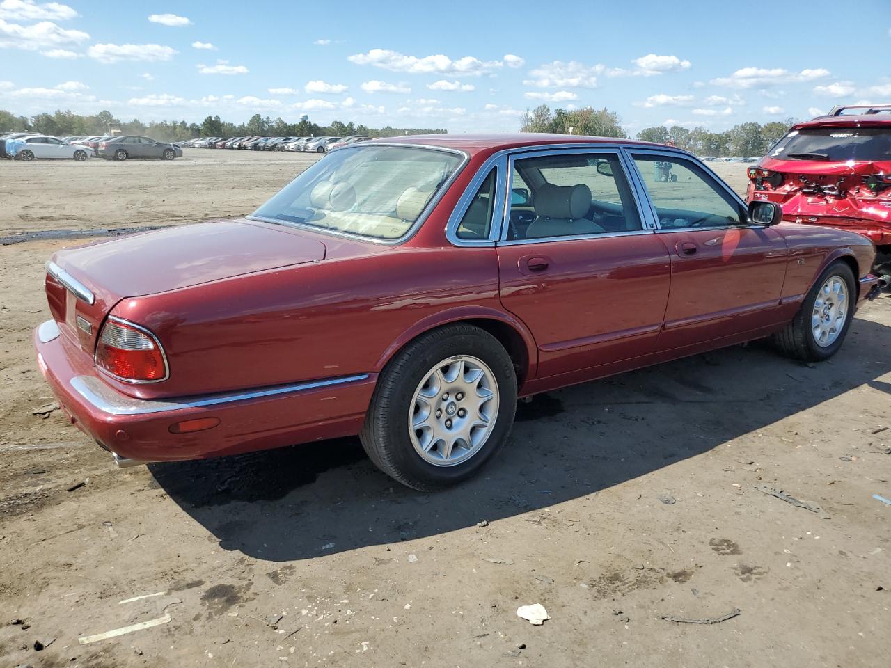 2002 Jaguar Xj8 Burgundy vin: SAJDA14C02LF40401