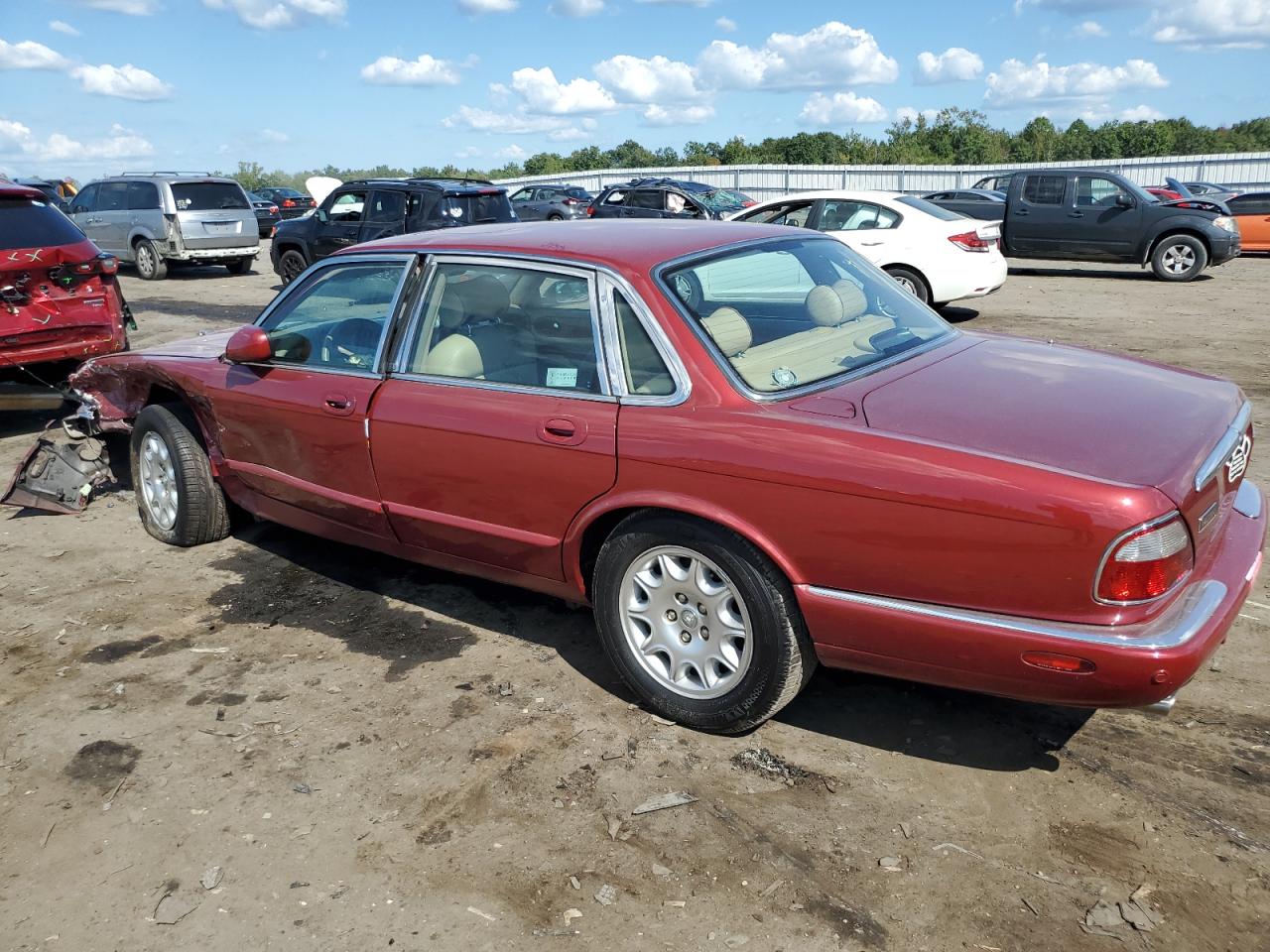 2002 Jaguar Xj8 Burgundy vin: SAJDA14C02LF40401