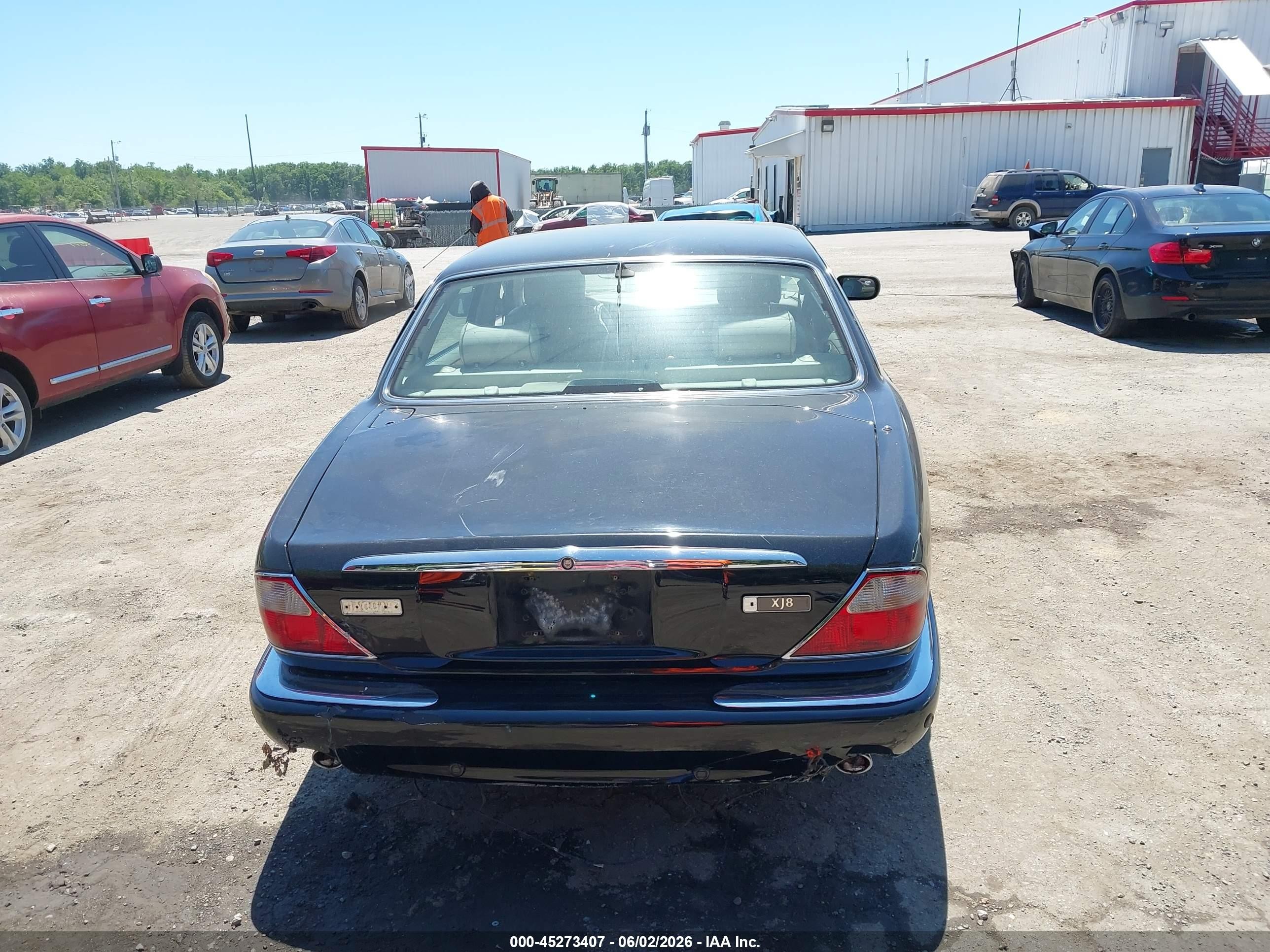 2001 Jaguar Xj8   Black vin: SAJDA14C11LF25209