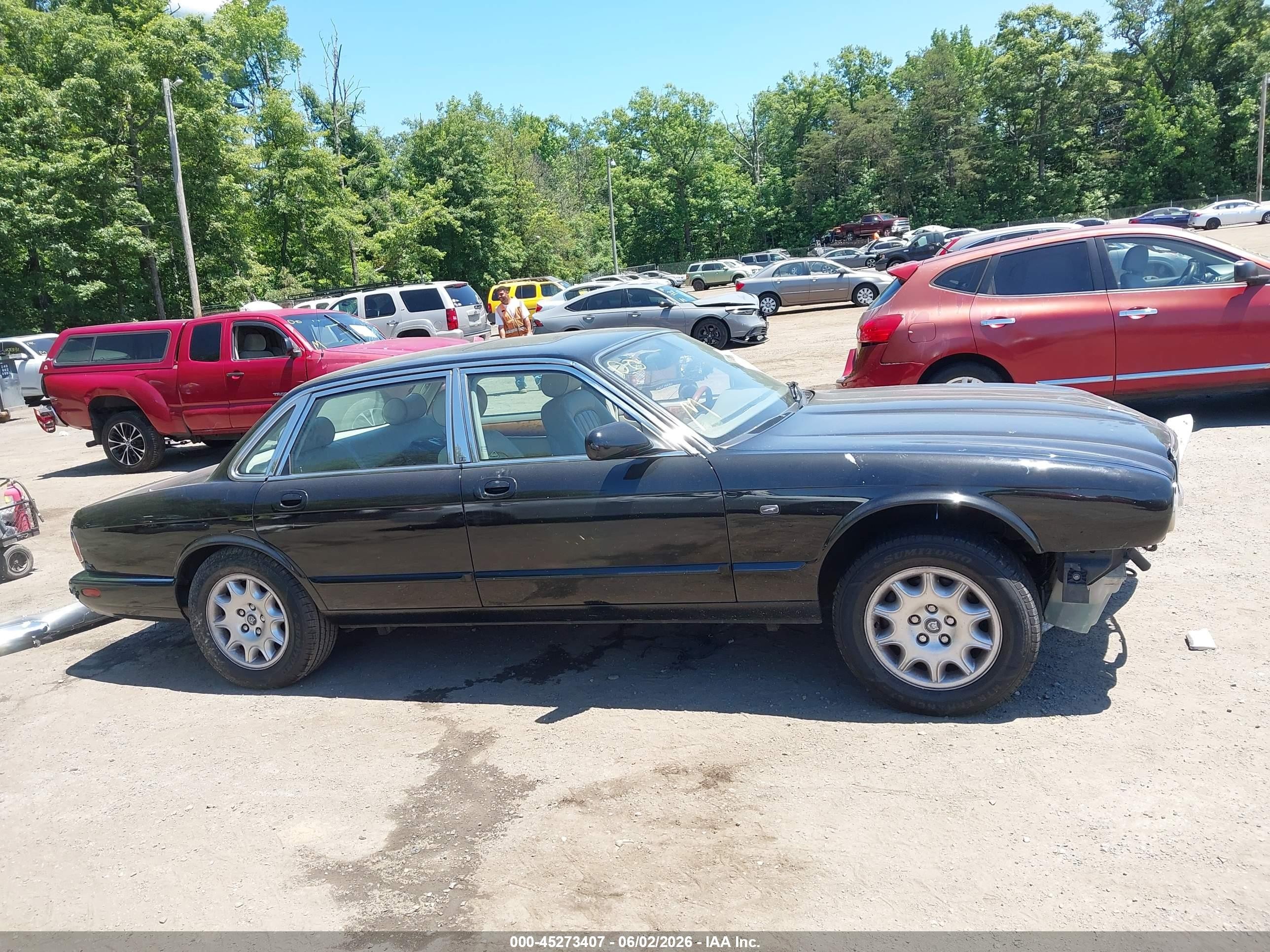2001 Jaguar Xj8   Black vin: SAJDA14C11LF25209