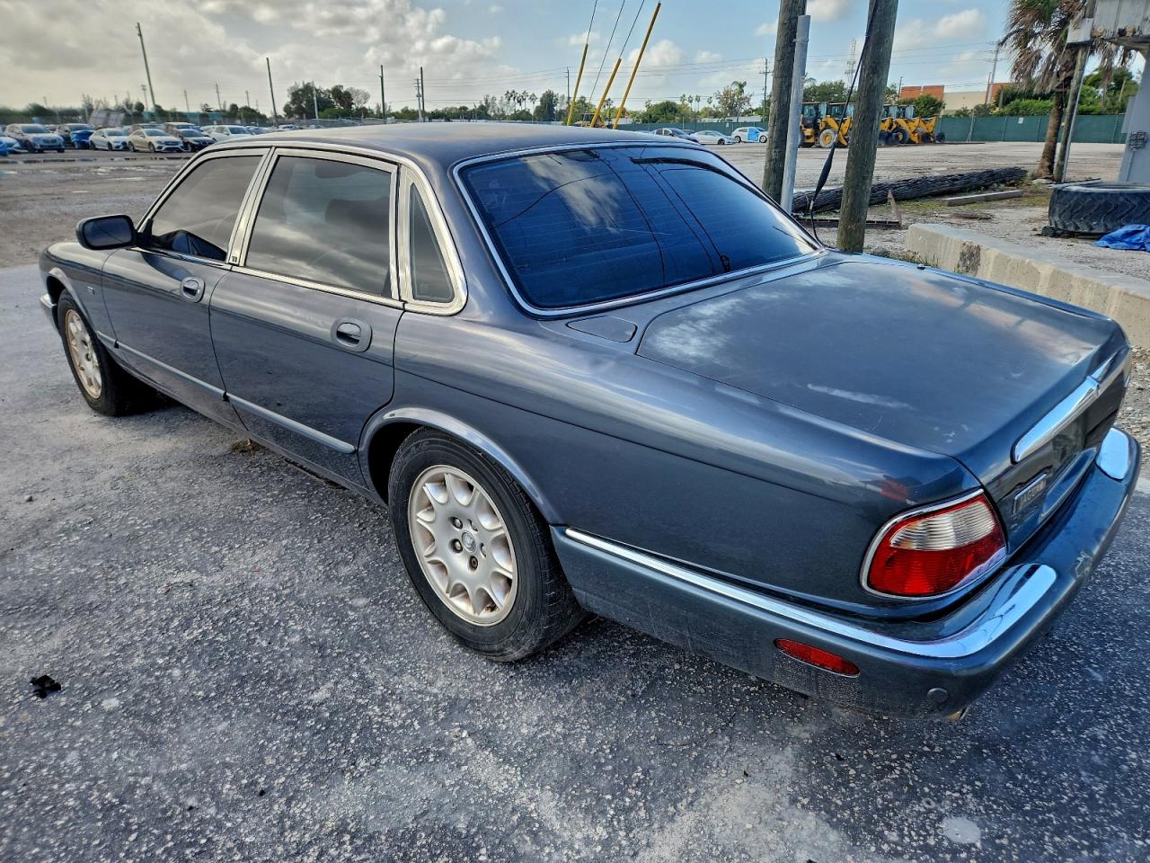 2001 Jaguar Xj8 Зеленый vin: SAJDA14C11LF30863