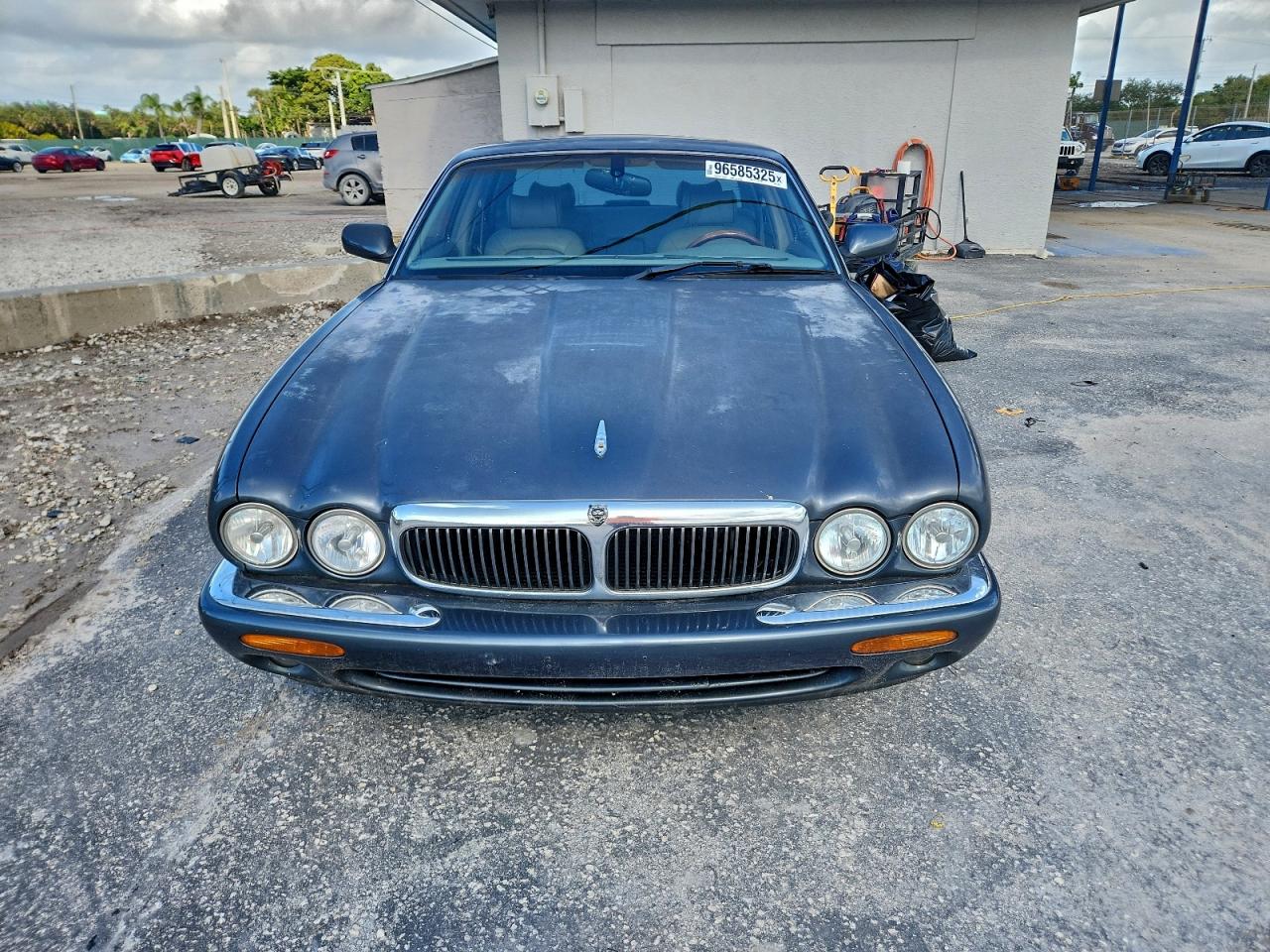 2001 Jaguar Xj8 Зеленый vin: SAJDA14C11LF30863