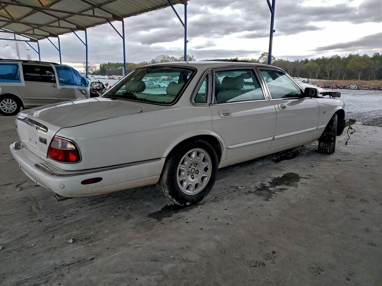 2001 Jaguar Xj8 White vin: SAJDA14C21LF33609