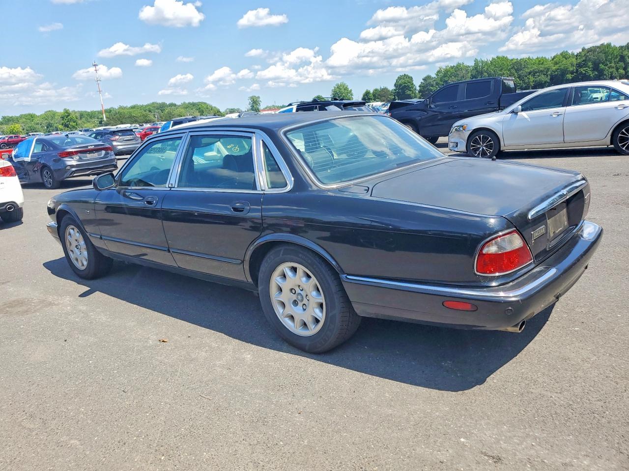 2001 Jaguar Xj8 Black vin: SAJDA14C21LF36994