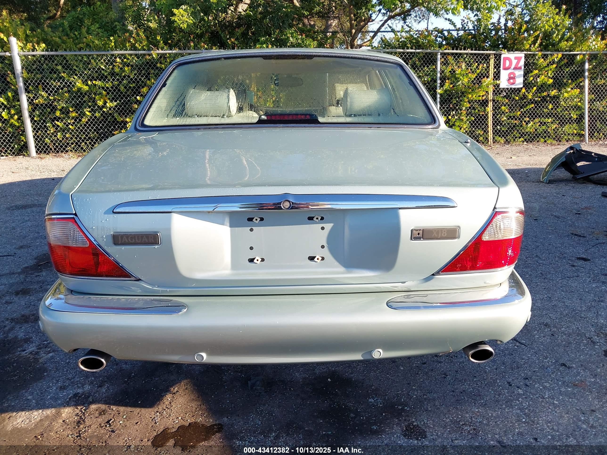 2002 Jaguar Xj8   Light Blue vin: SAJDA14C22LF44353