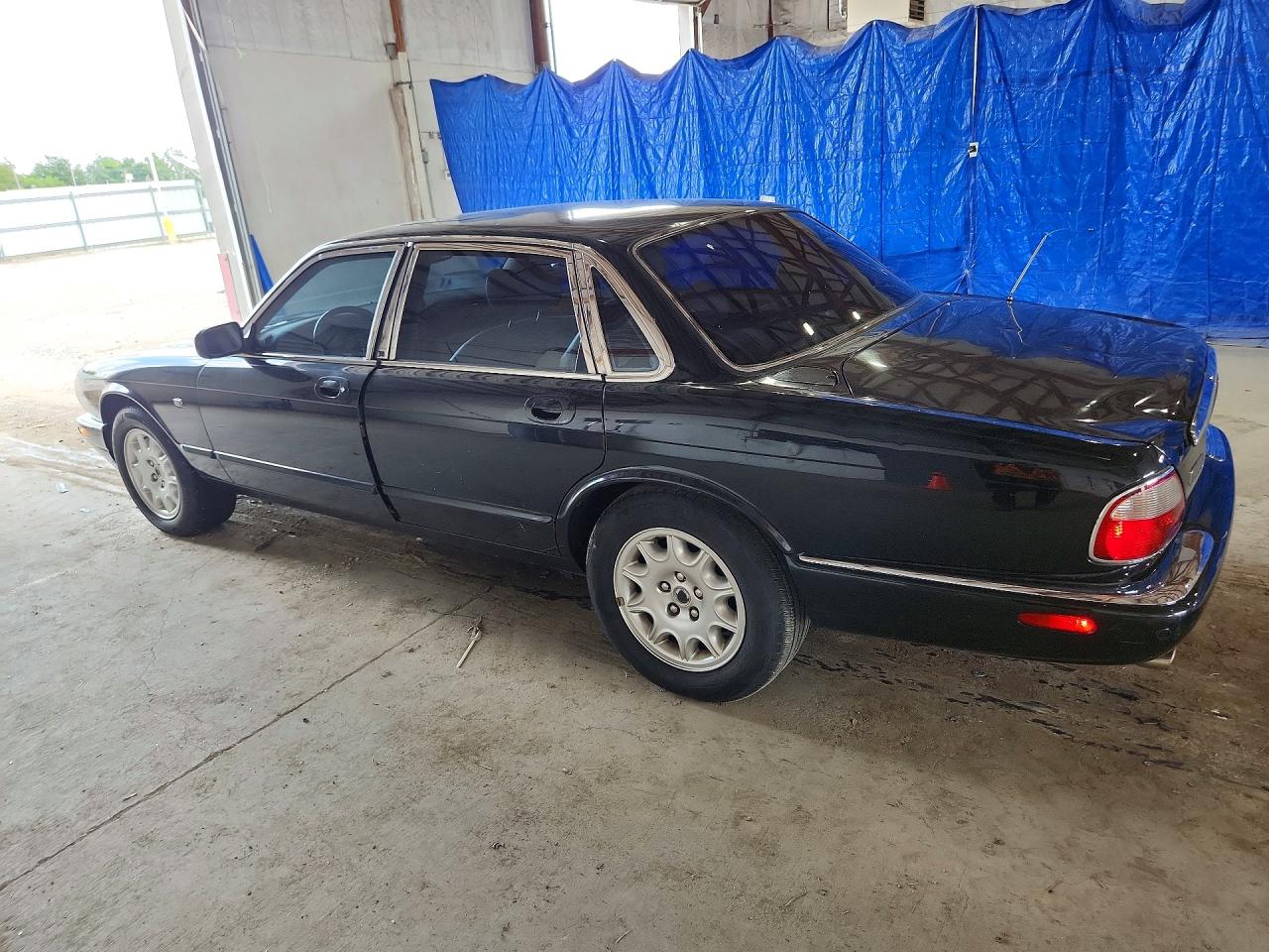 2003 Jaguar Xj8 Black vin: SAJDA14C33LF52639