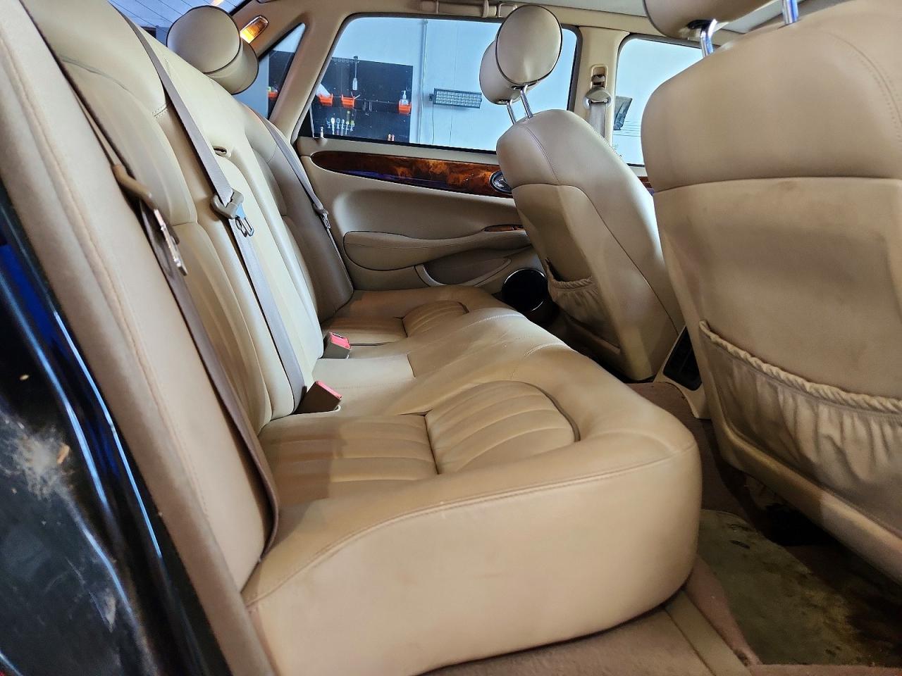 2003 Jaguar Xj8 Black vin: SAJDA14C33LF52639
