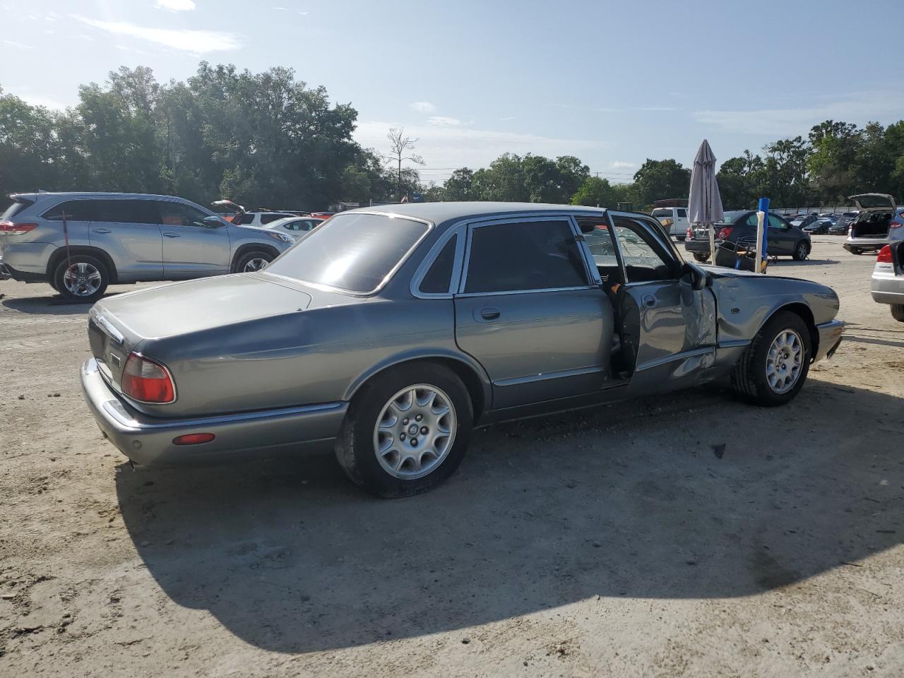 2003 Jaguar Xj8 Gray vin: SAJDA14C33LF57646