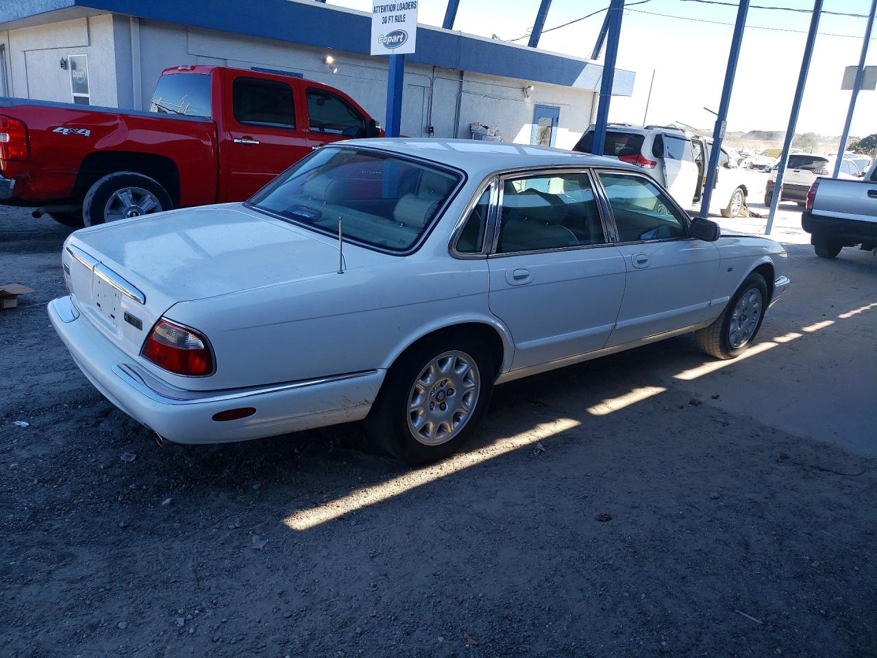 2000 Jaguar Xj8 Белый vin: SAJDA14C3YLF18062