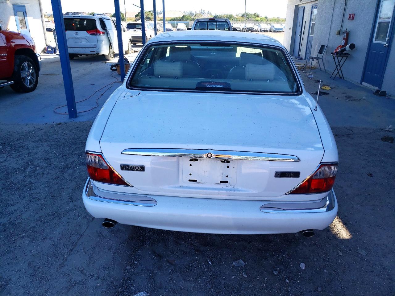 2000 Jaguar Xj8 Белый vin: SAJDA14C3YLF18062