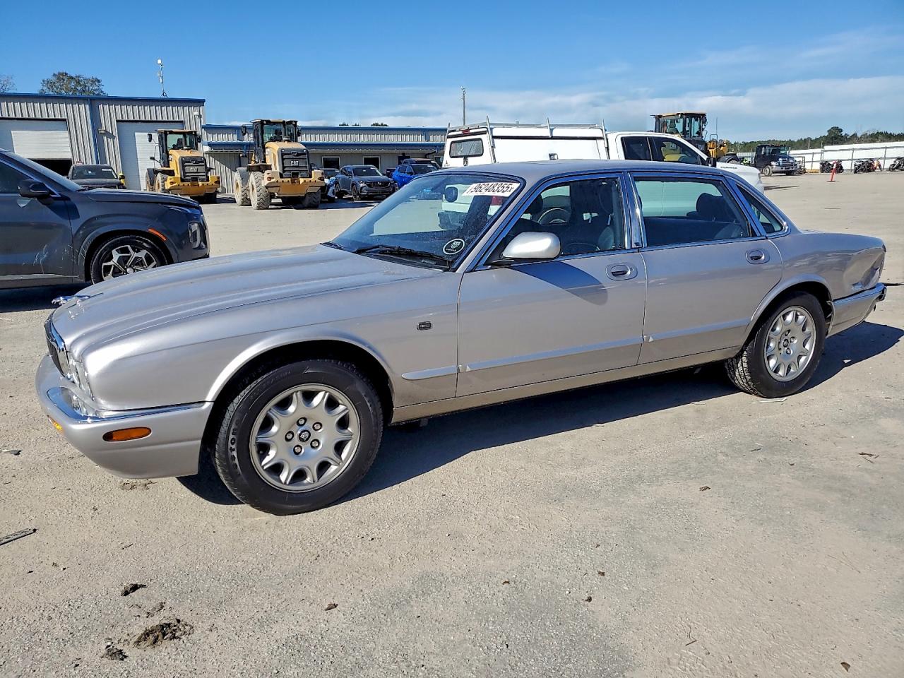 2000 Jaguar Xj8 Silver vin: SAJDA14C4YLF01691