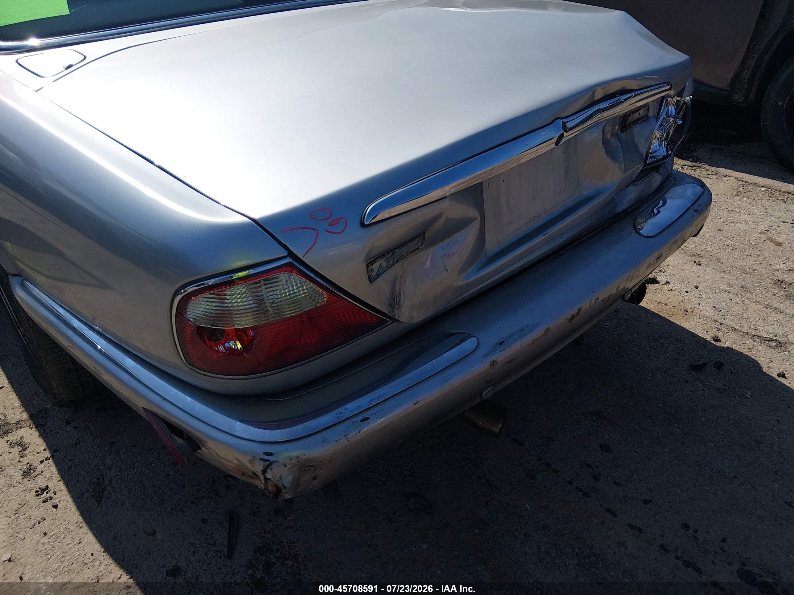 2003 Jaguar Xj Xj8 Silver vin: SAJDA14C63LF57673