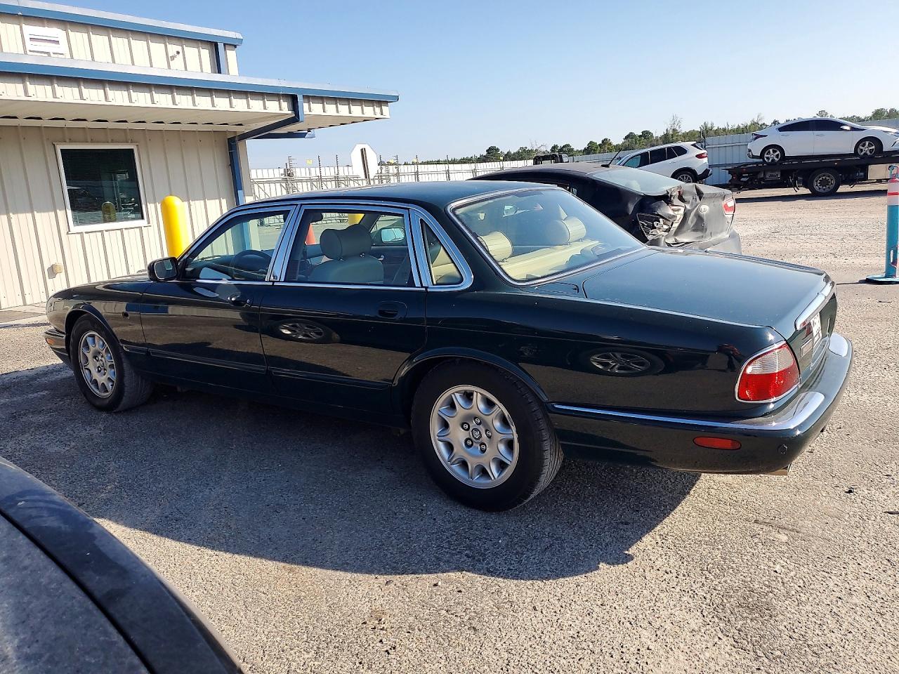 2001 Jaguar Xj8 Green vin: SAJDA14C71LF29202