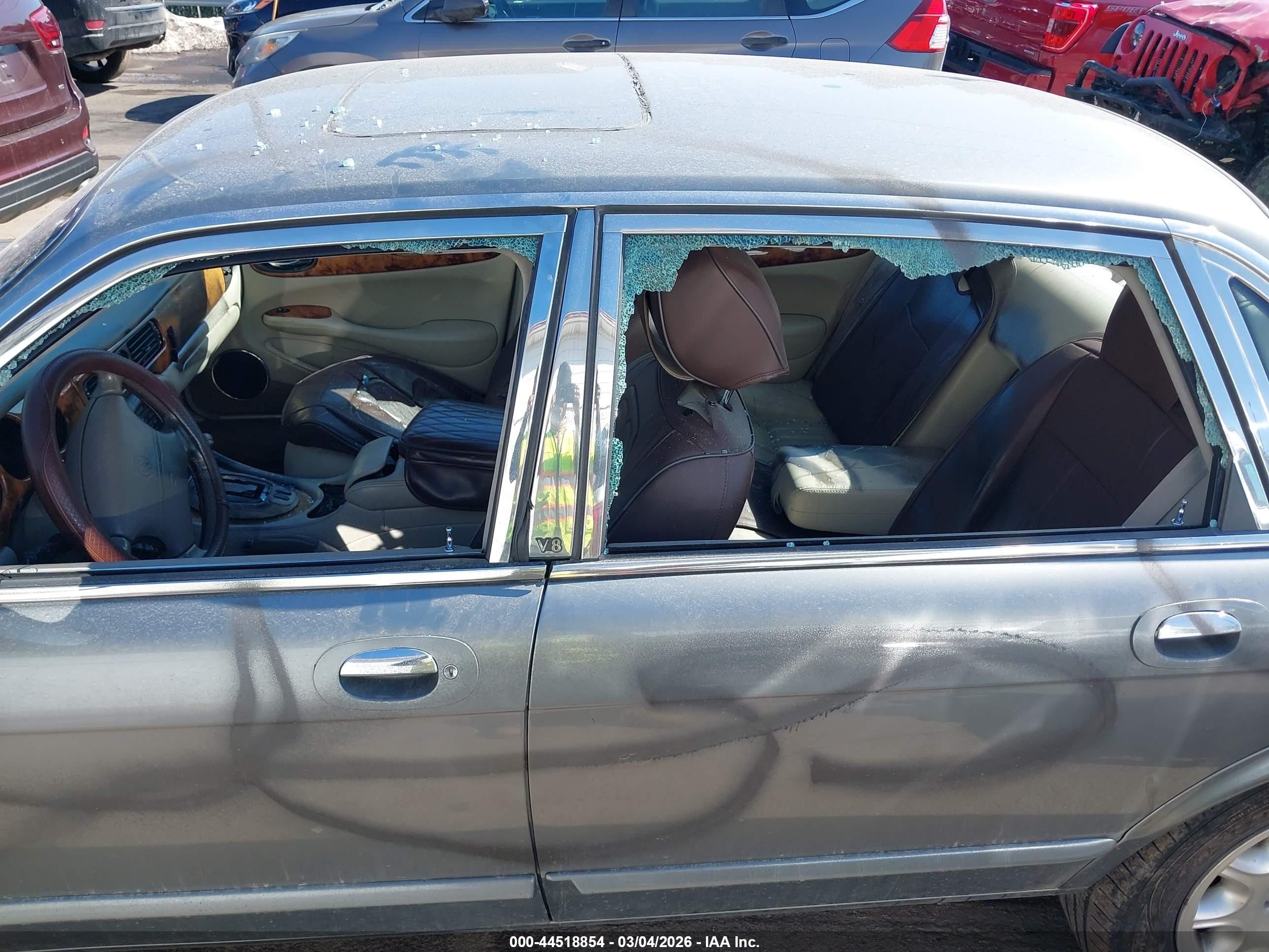 2002 Jaguar Xj8   Gray vin: SAJDA14C72LF47748
