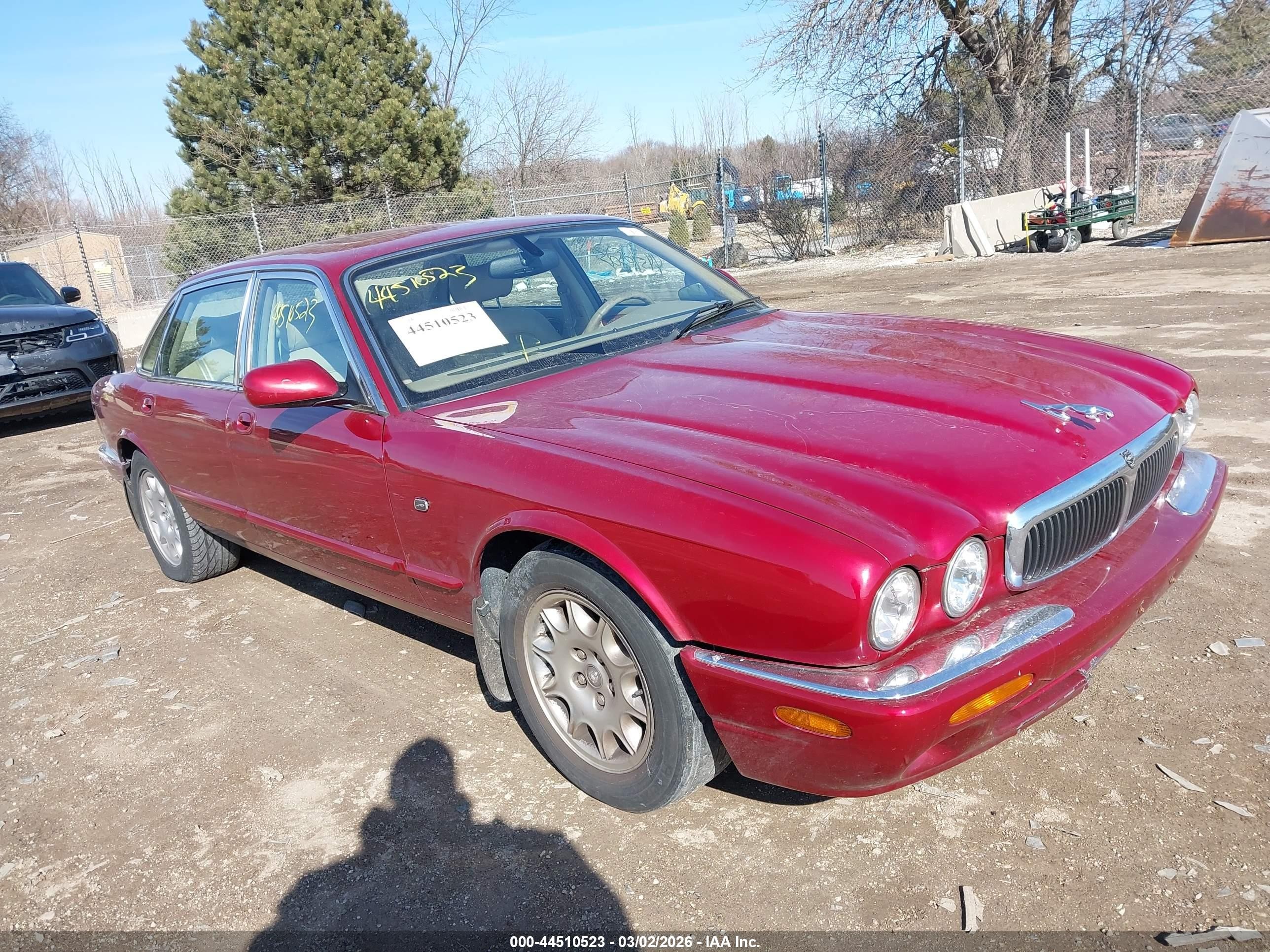 2000 Jaguar Xj8   Red vin: SAJDA14C7YLF06187