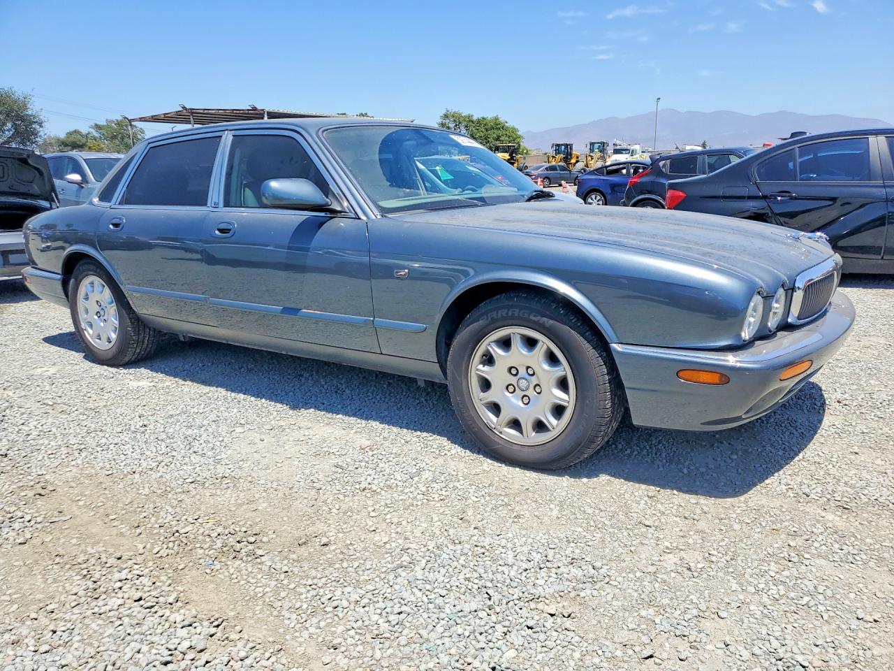 2000 Jaguar Xj8 Gray vin: SAJDA14C7YLF16671