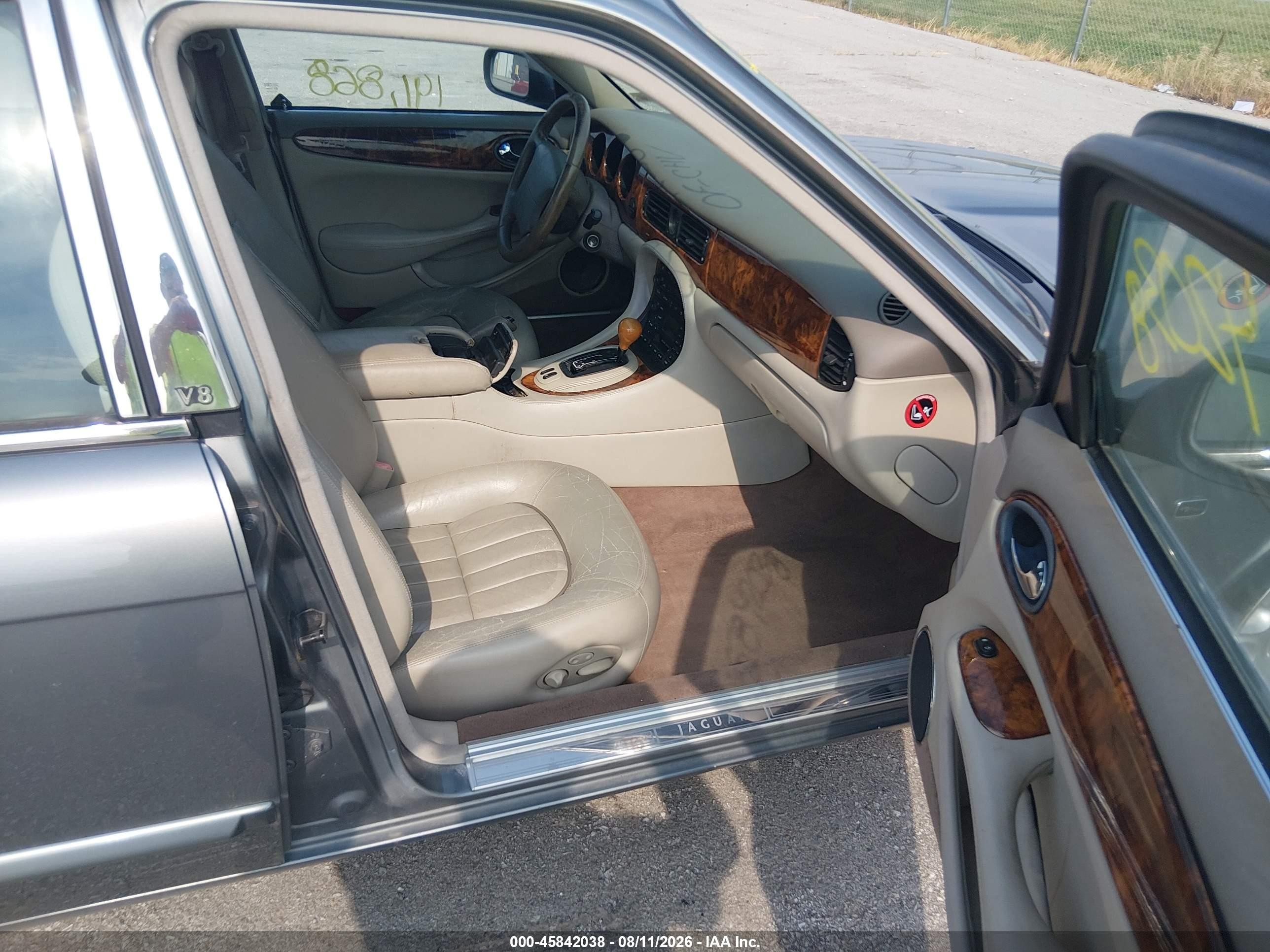 2002 Jaguar Xj8   Silver vin: SAJDA14C82LF44969