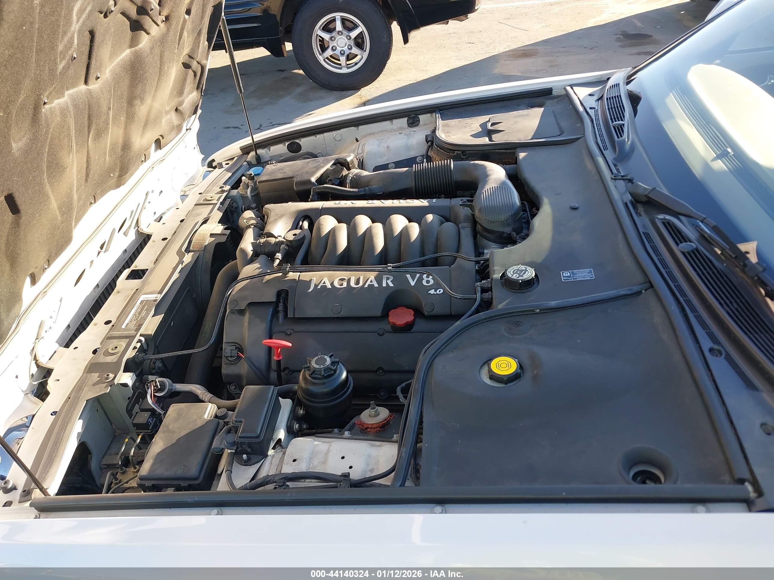 2001 Jaguar Xj8   Белый vin: SAJDA14C91LF28245