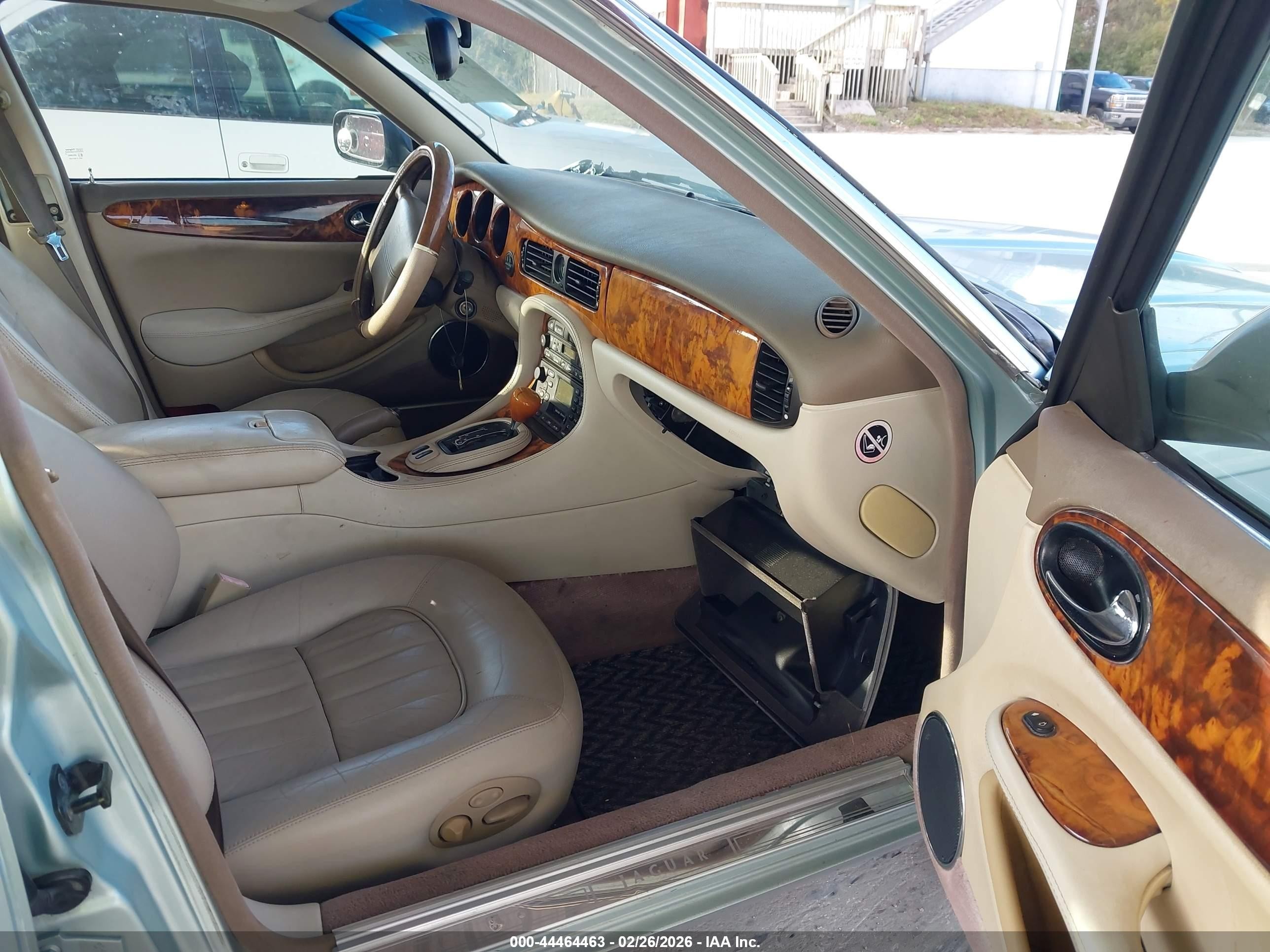 2001 Jaguar Xj8   Light Blue vin: SAJDA14CX1LF39898