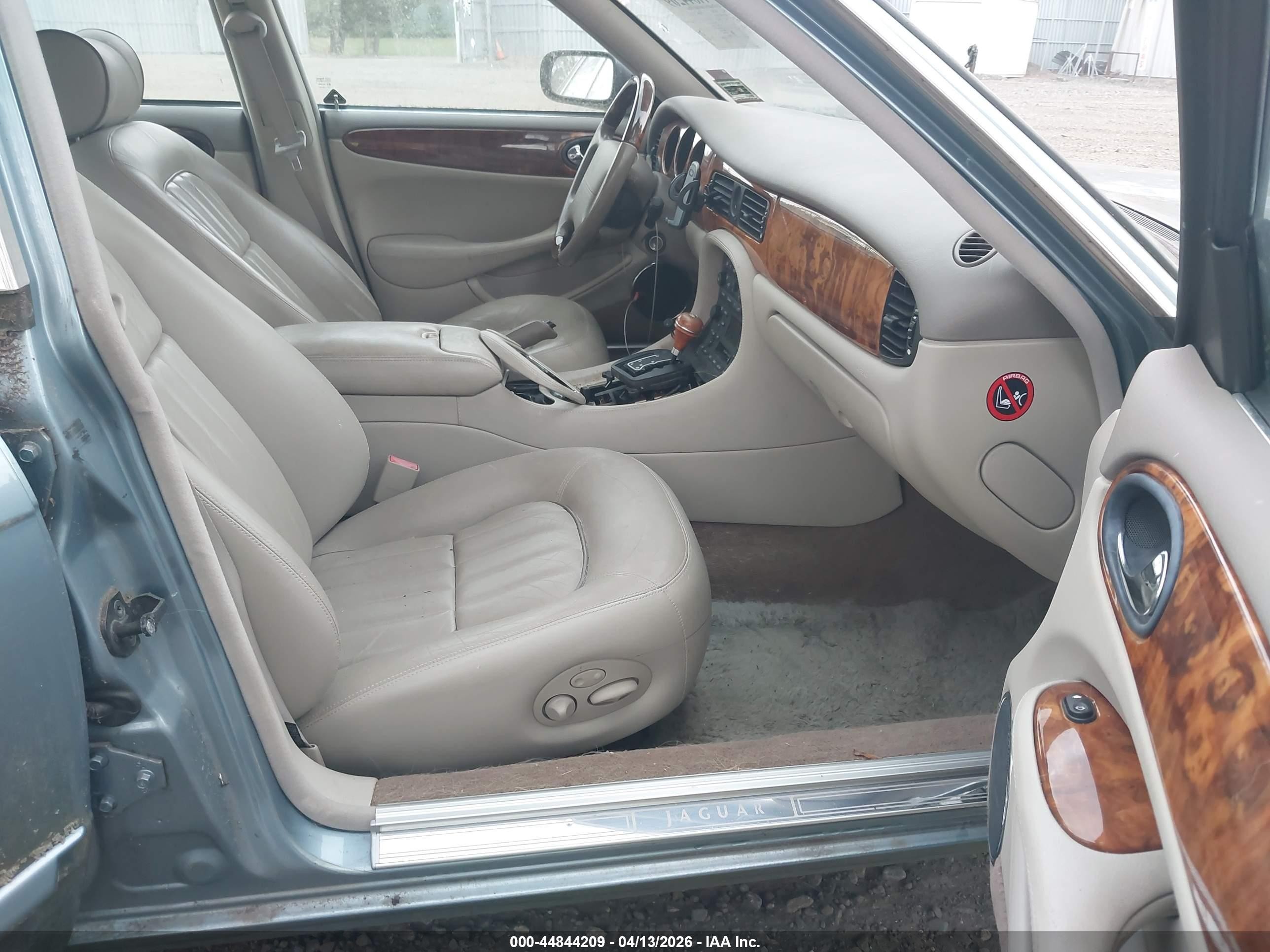 2002 Jaguar Xj8   Blue vin: SAJDA14CX2LF45153