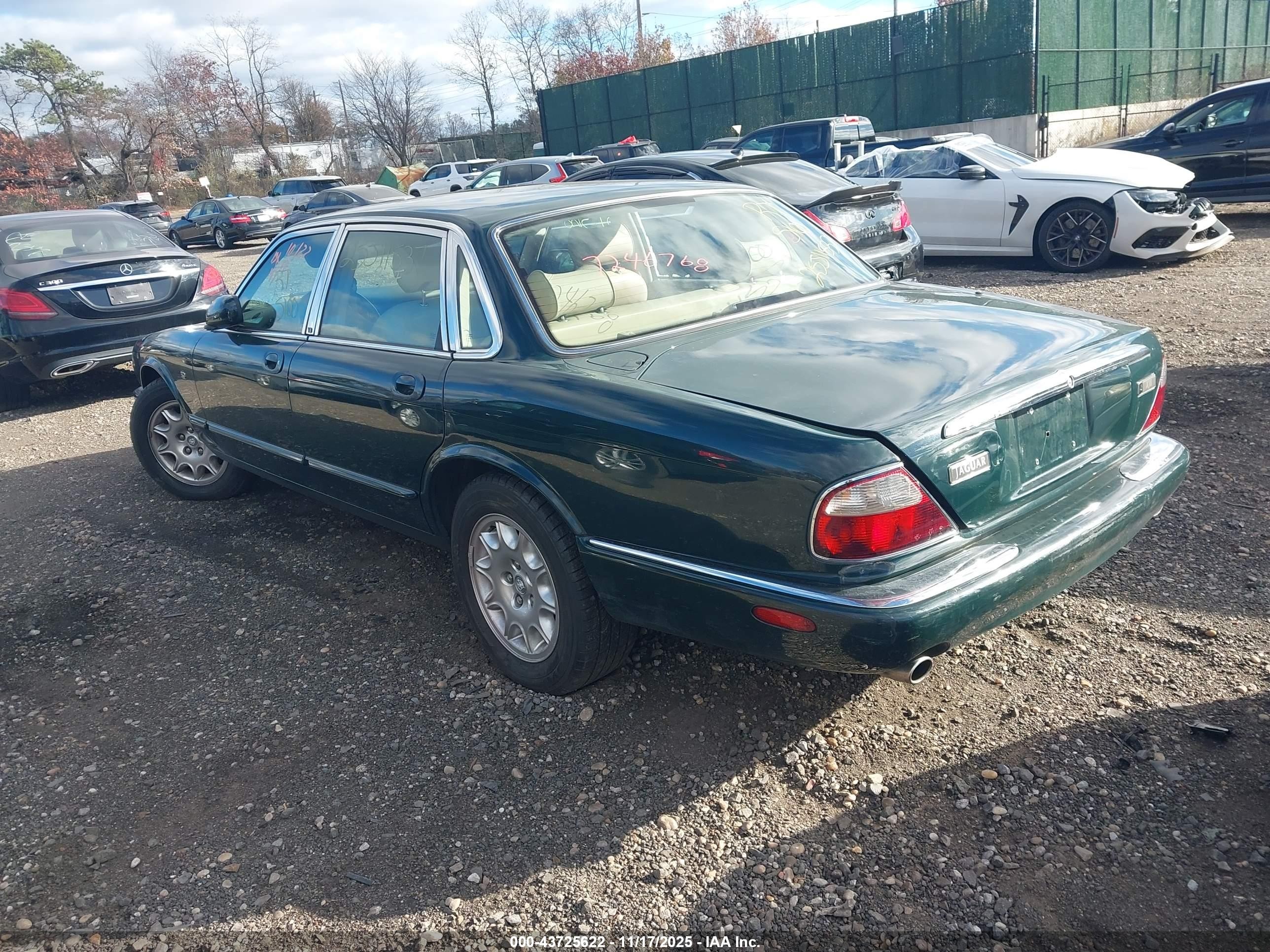 2000 Jaguar Xj8   Green vin: SAJDA14CXYLF17314