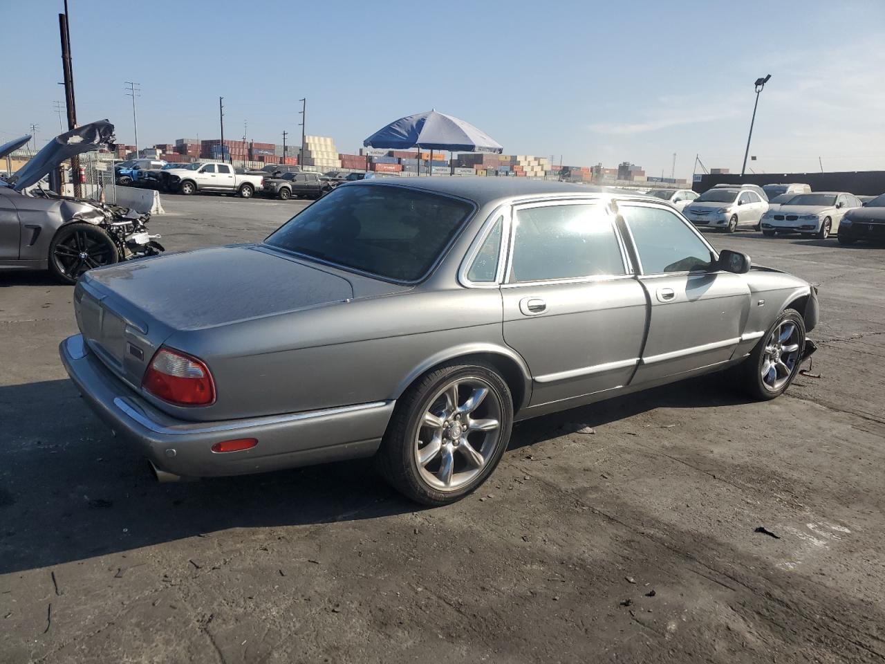 2002 Jaguar Xjr Gray vin: SAJDA15B12MF49401