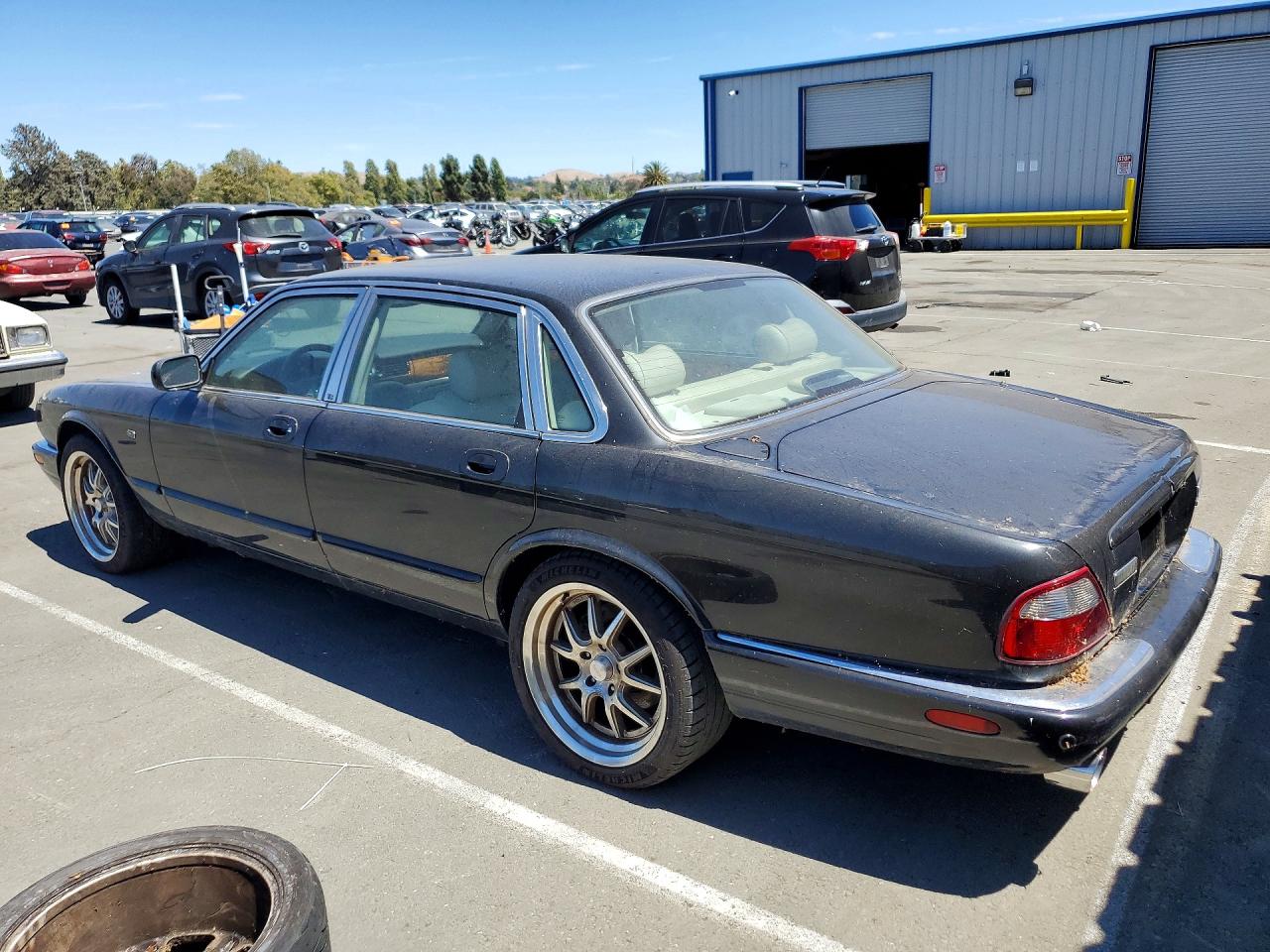 2002 Jaguar Xjr Black vin: SAJDA15B32MF42532