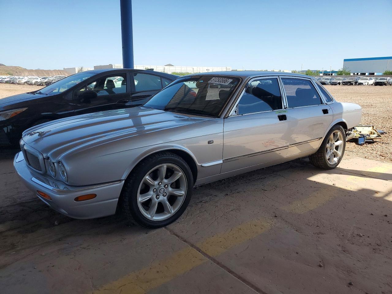 2001 Jaguar Xjr Silver vin: SAJDA15B61MF37307