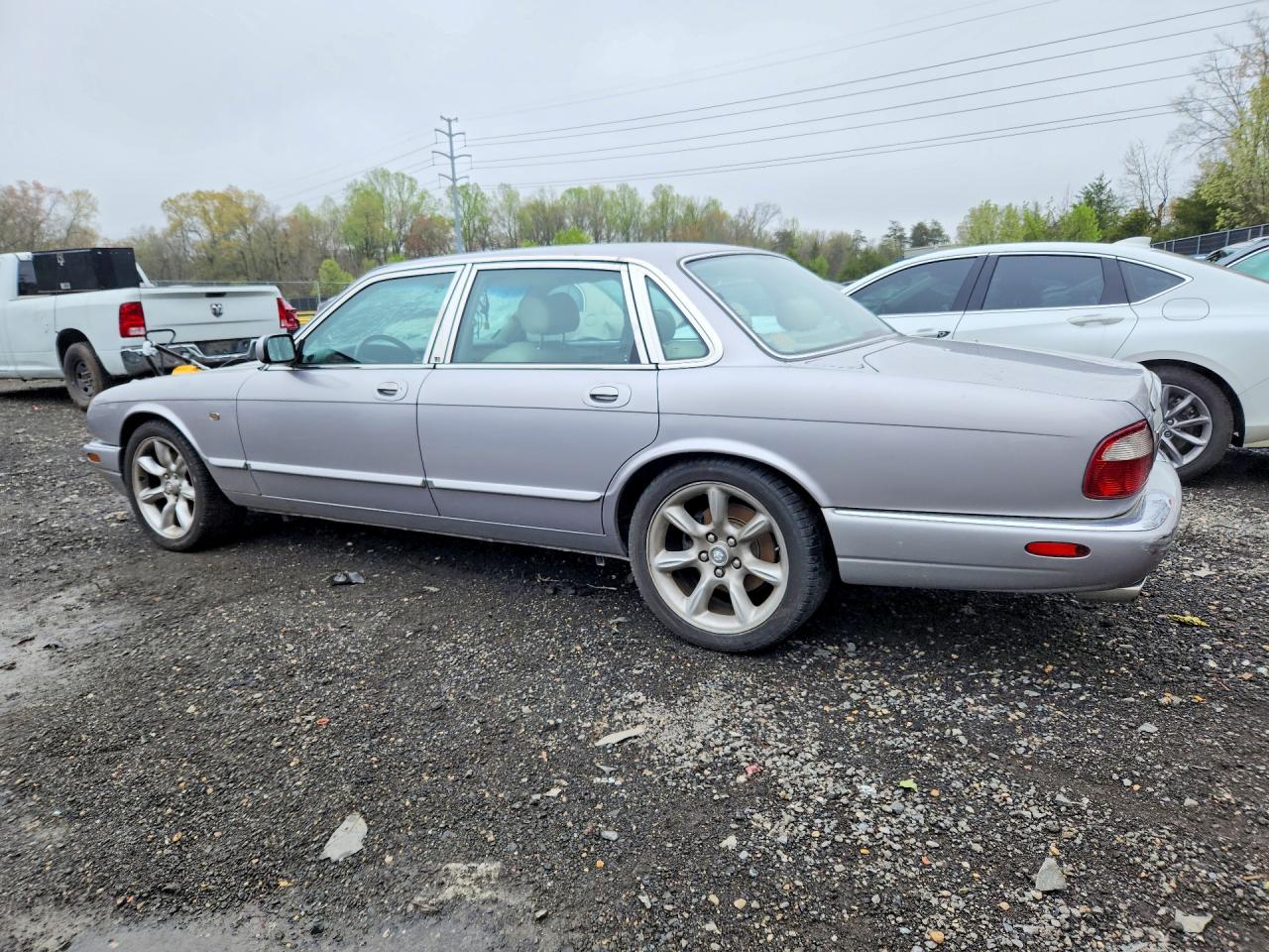 2000 Jaguar Xjr Silver vin: SAJDA15B7YMF10465